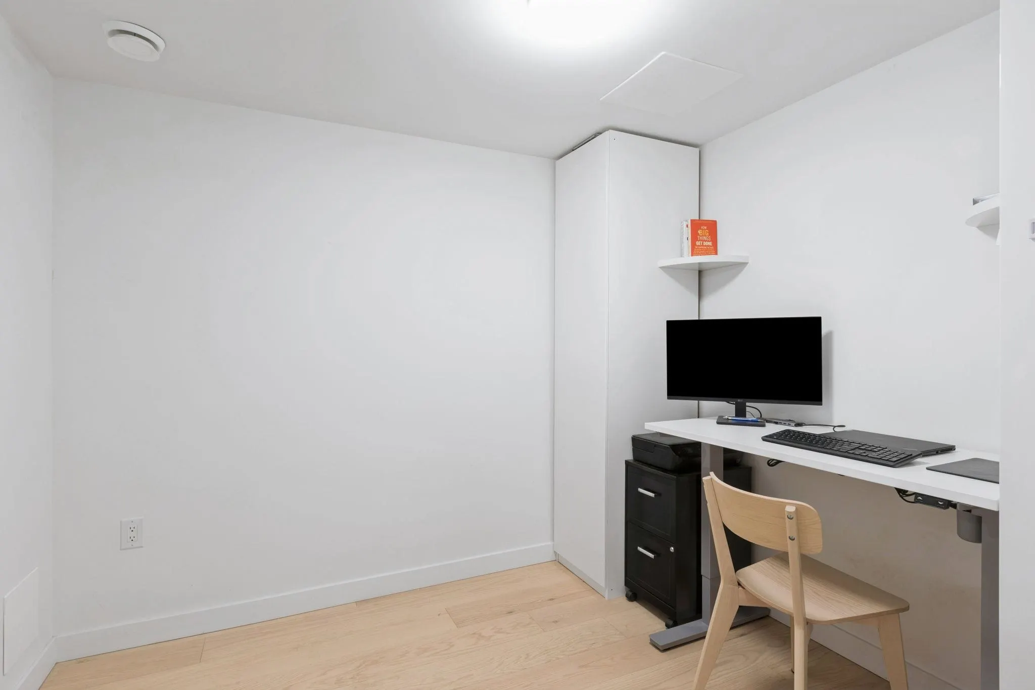 112 650 E 2nd Street