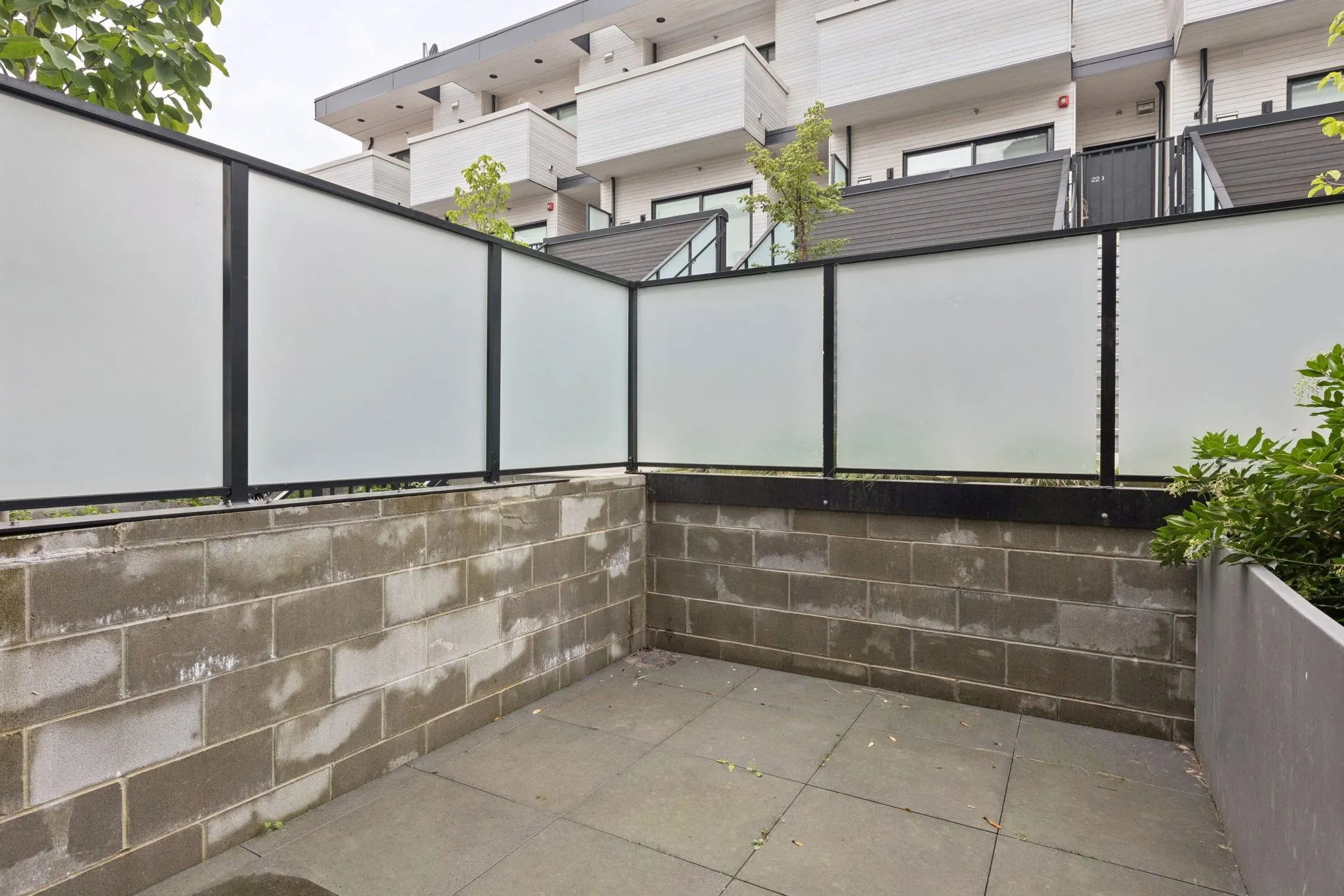 112 650 E 2nd Street