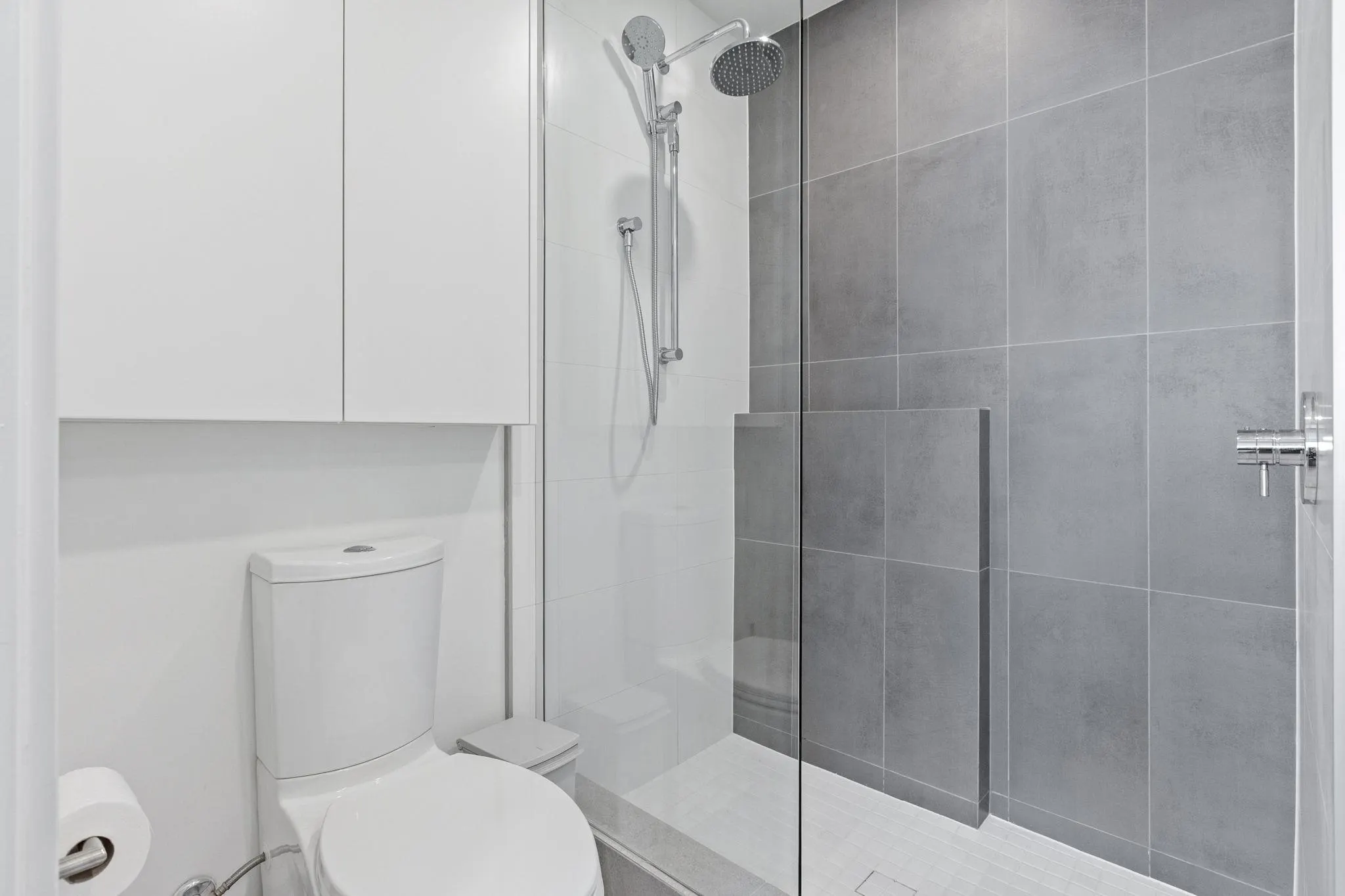 112 650 E 2nd Street