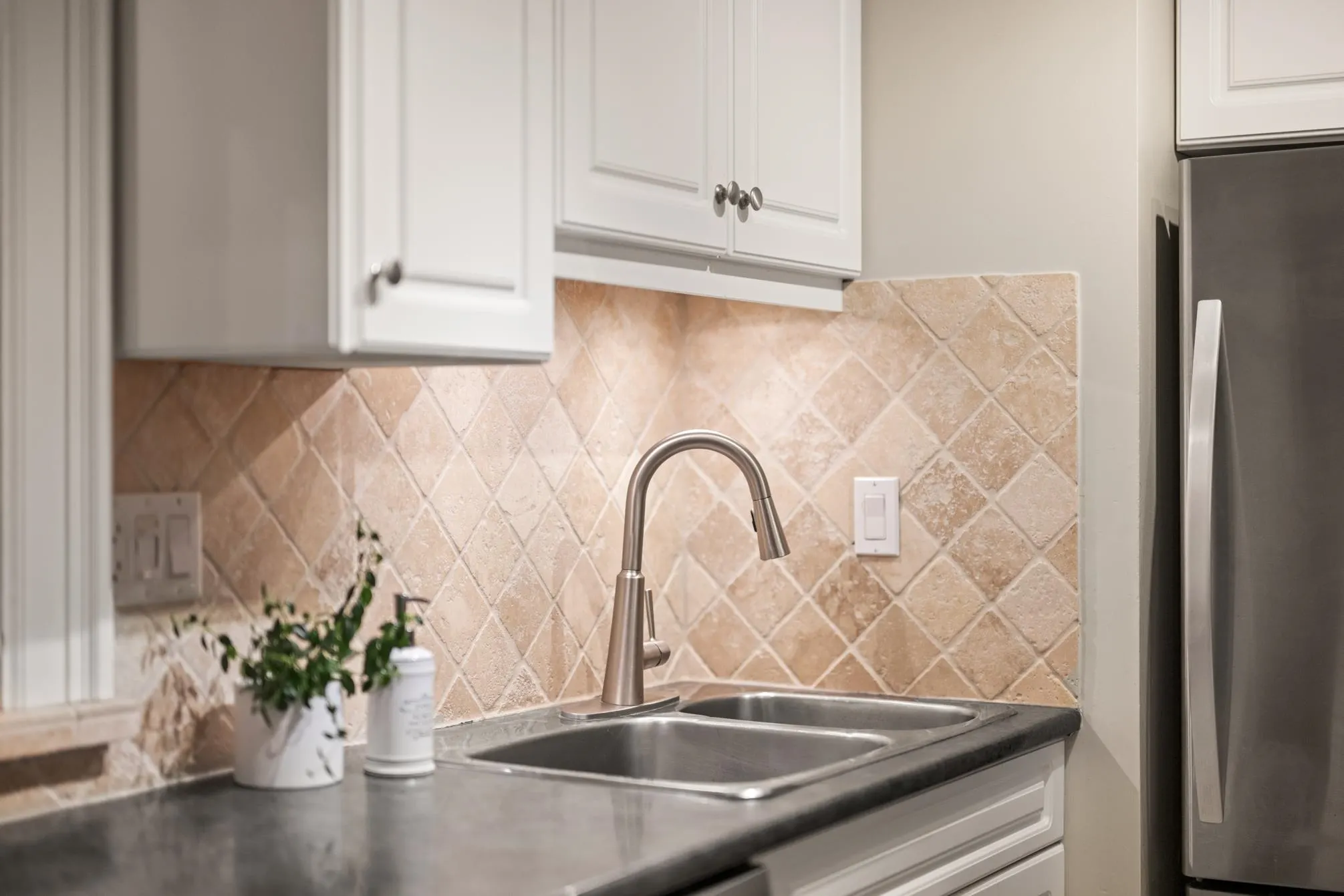 105 1354 Winter Street