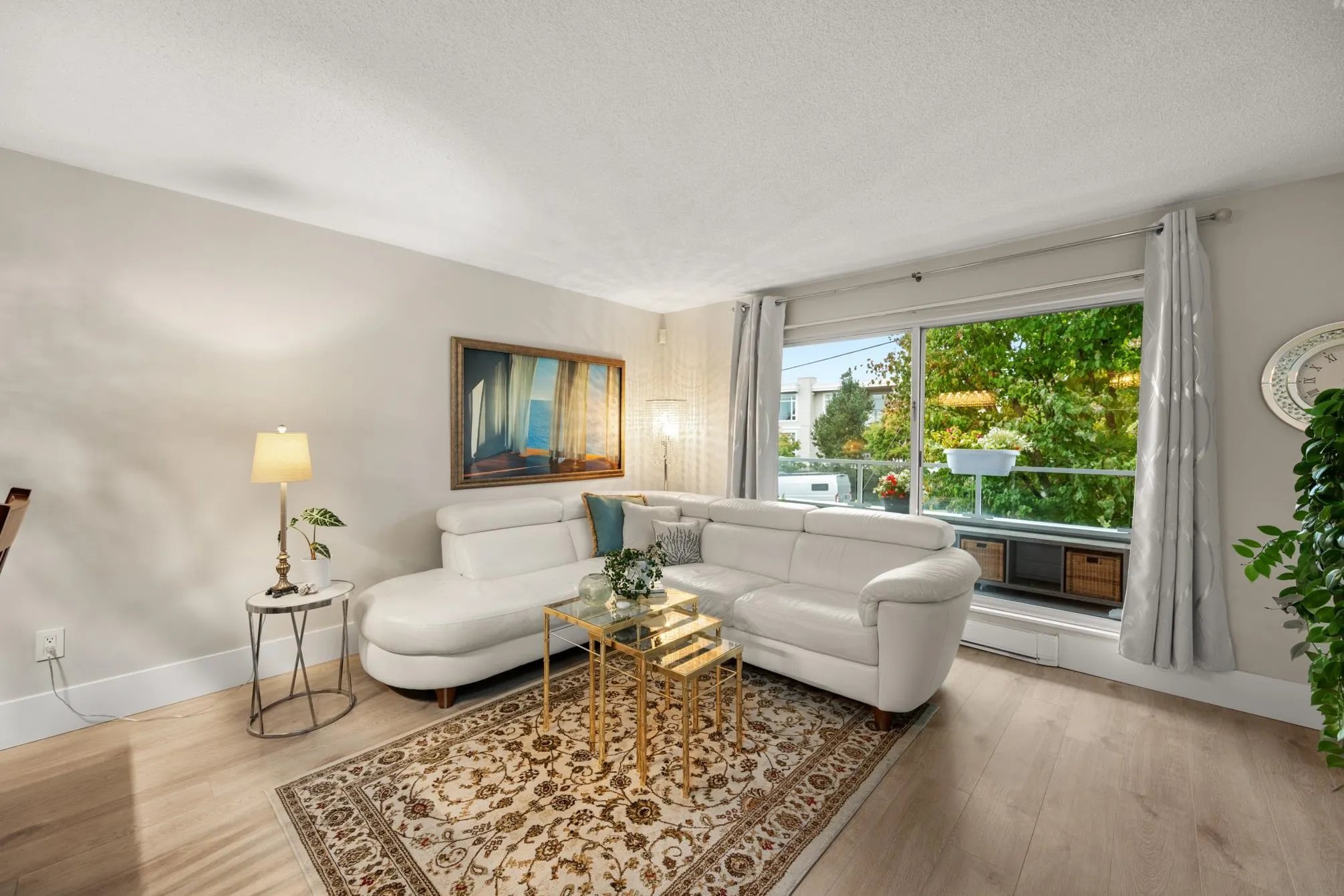 105 1354 Winter Street