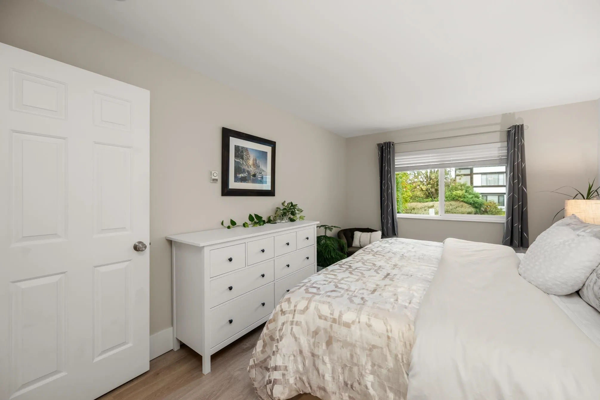 105 1354 Winter Street