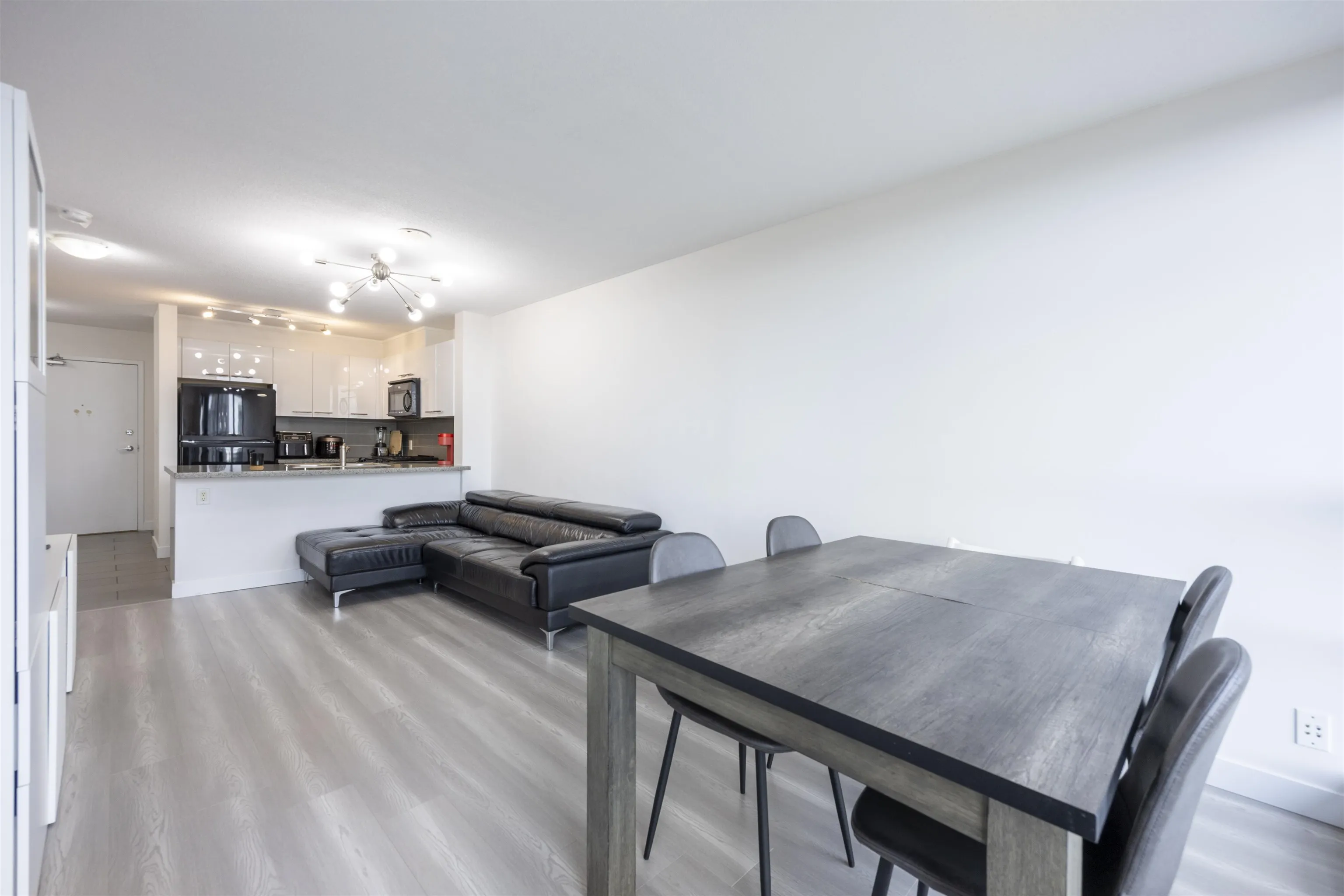 918 9171 Ferndale Road