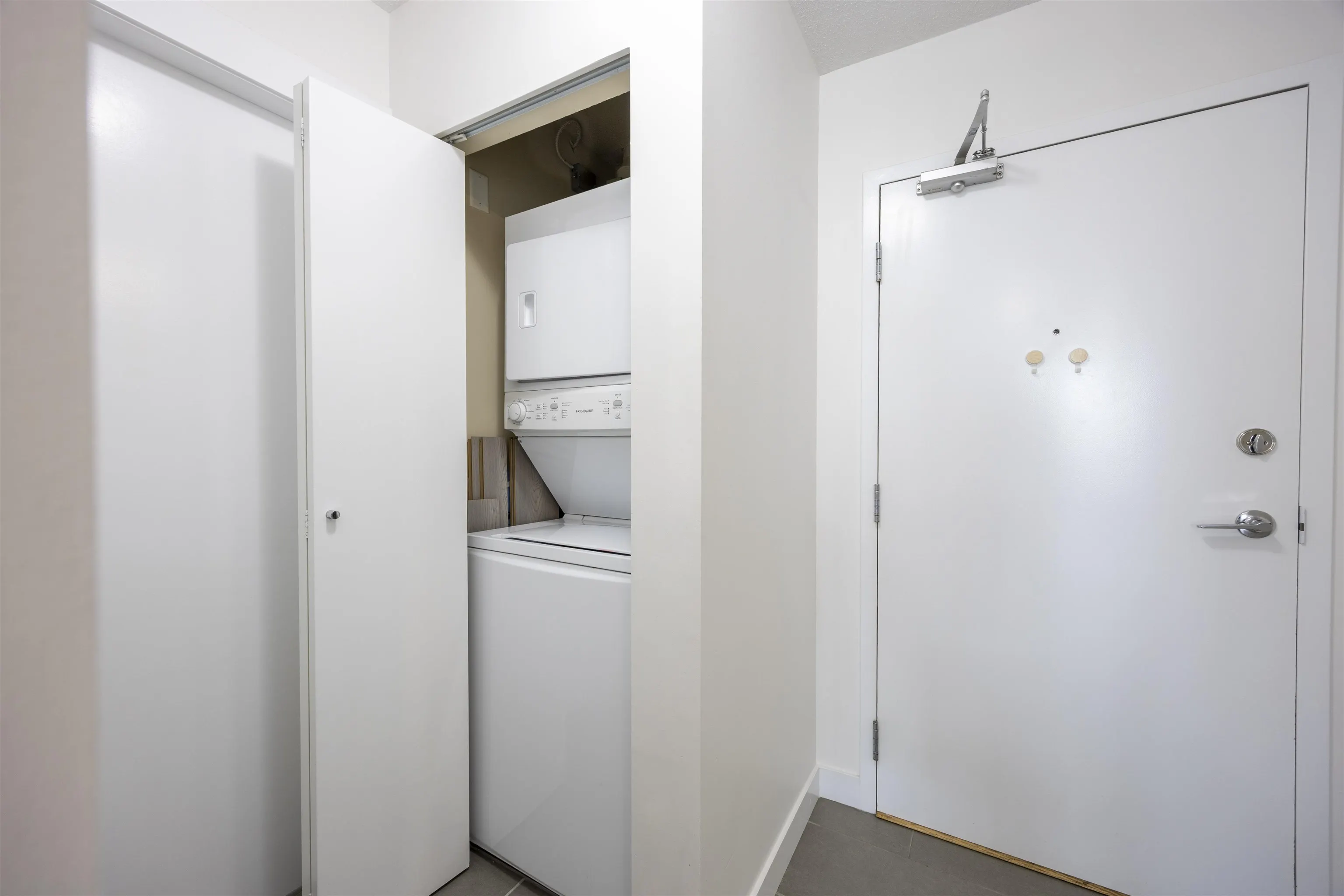 918 9171 Ferndale Road