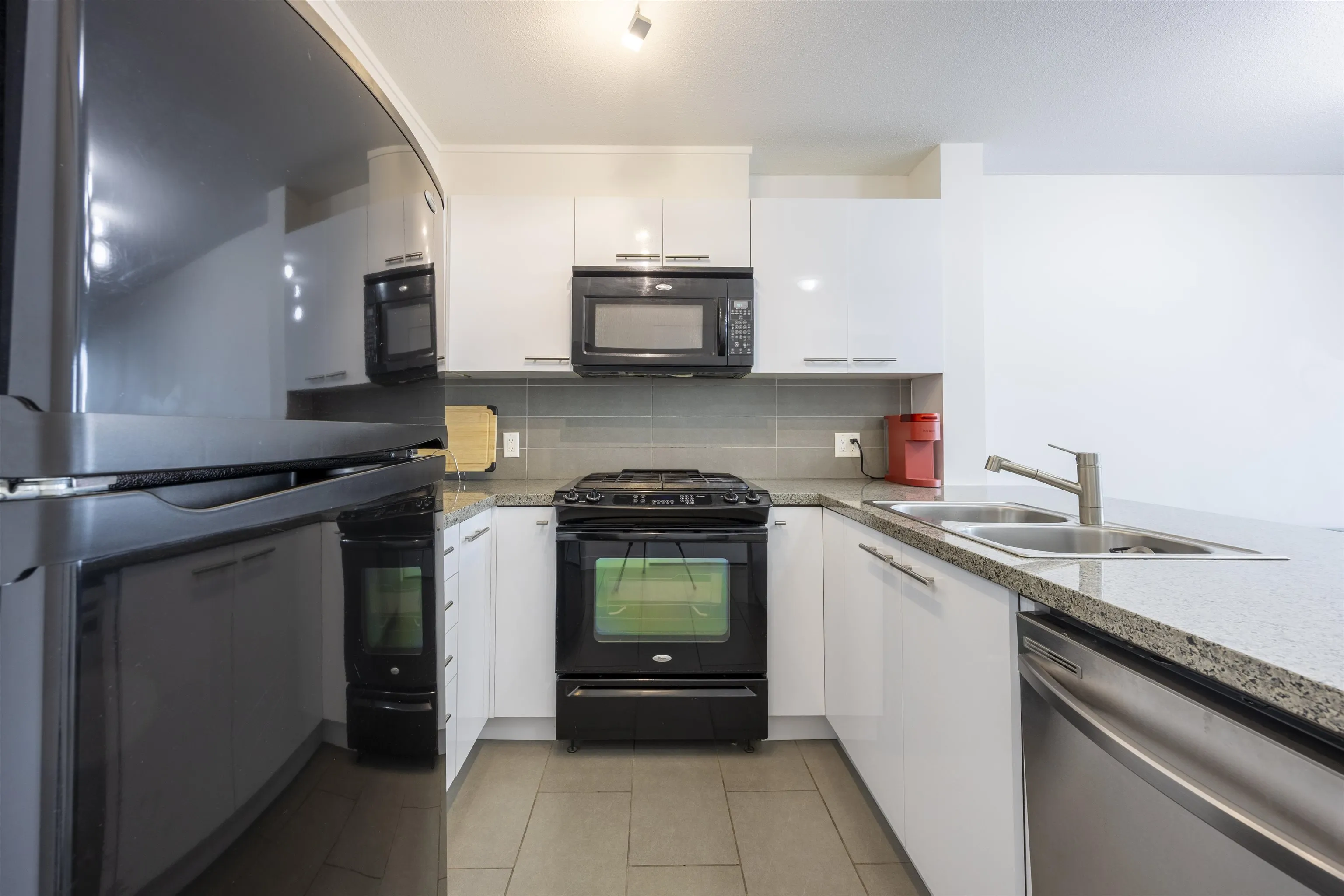 918 9171 Ferndale Road