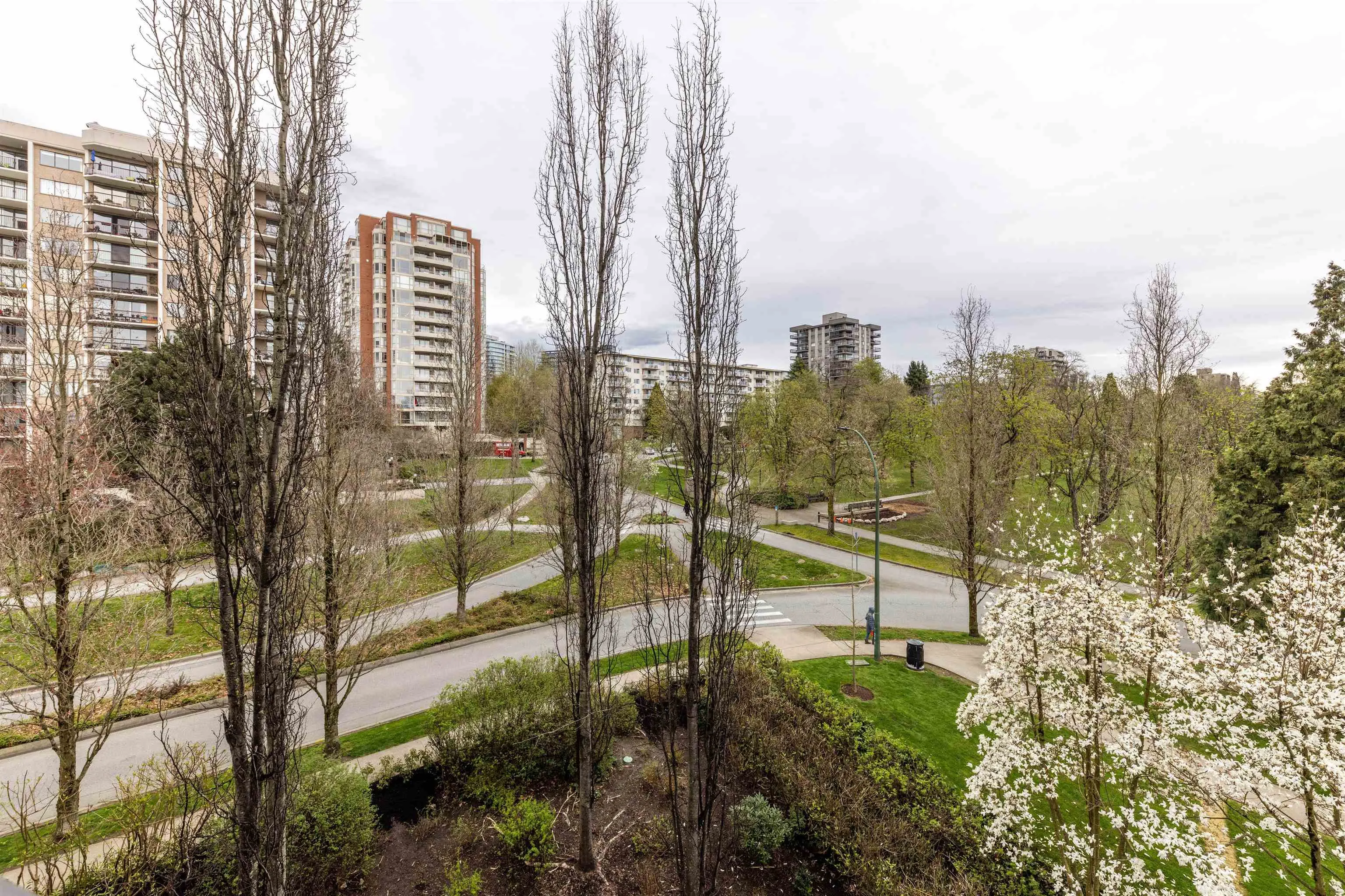 501 683 Victoria Park West