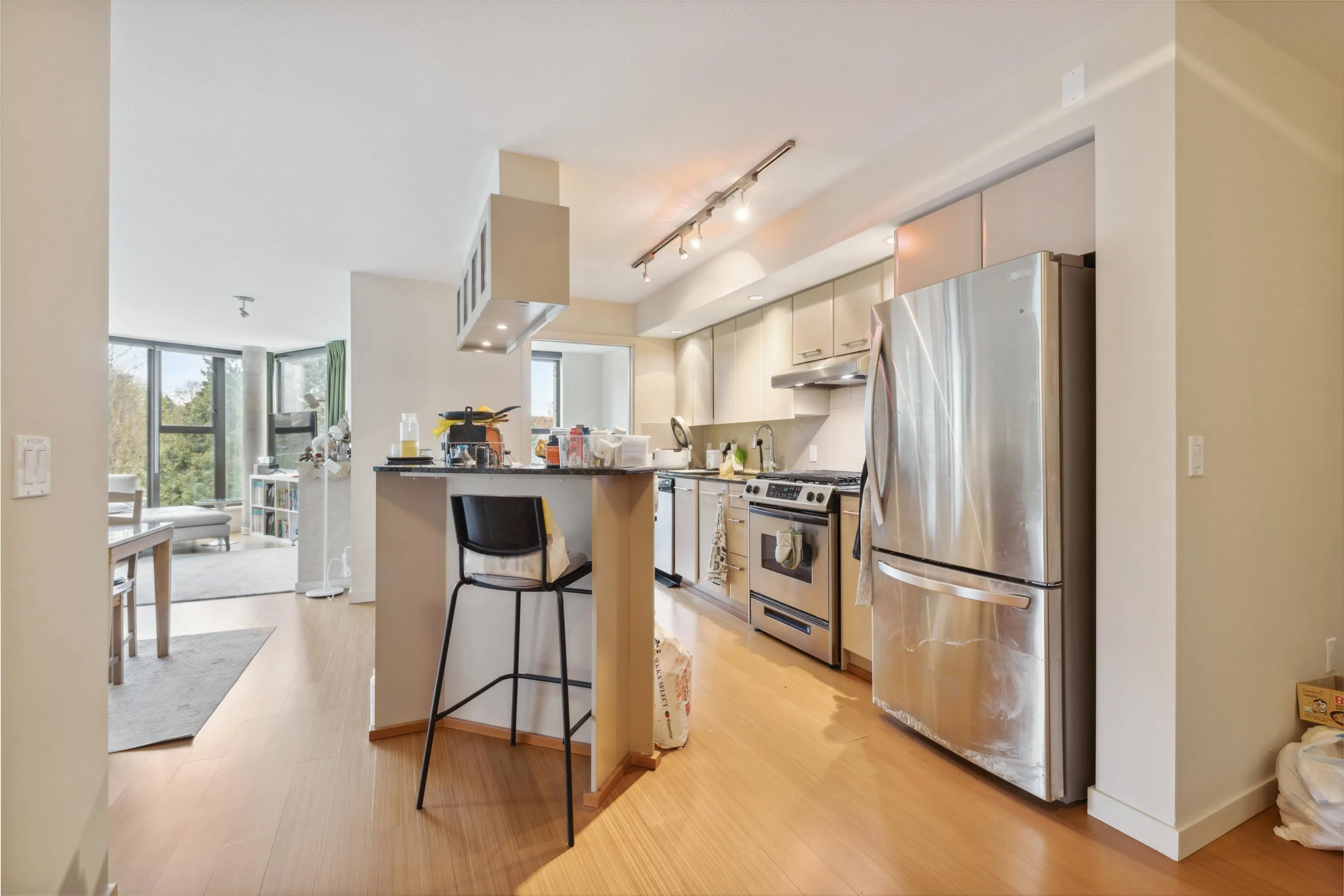 501 683 Victoria Park West