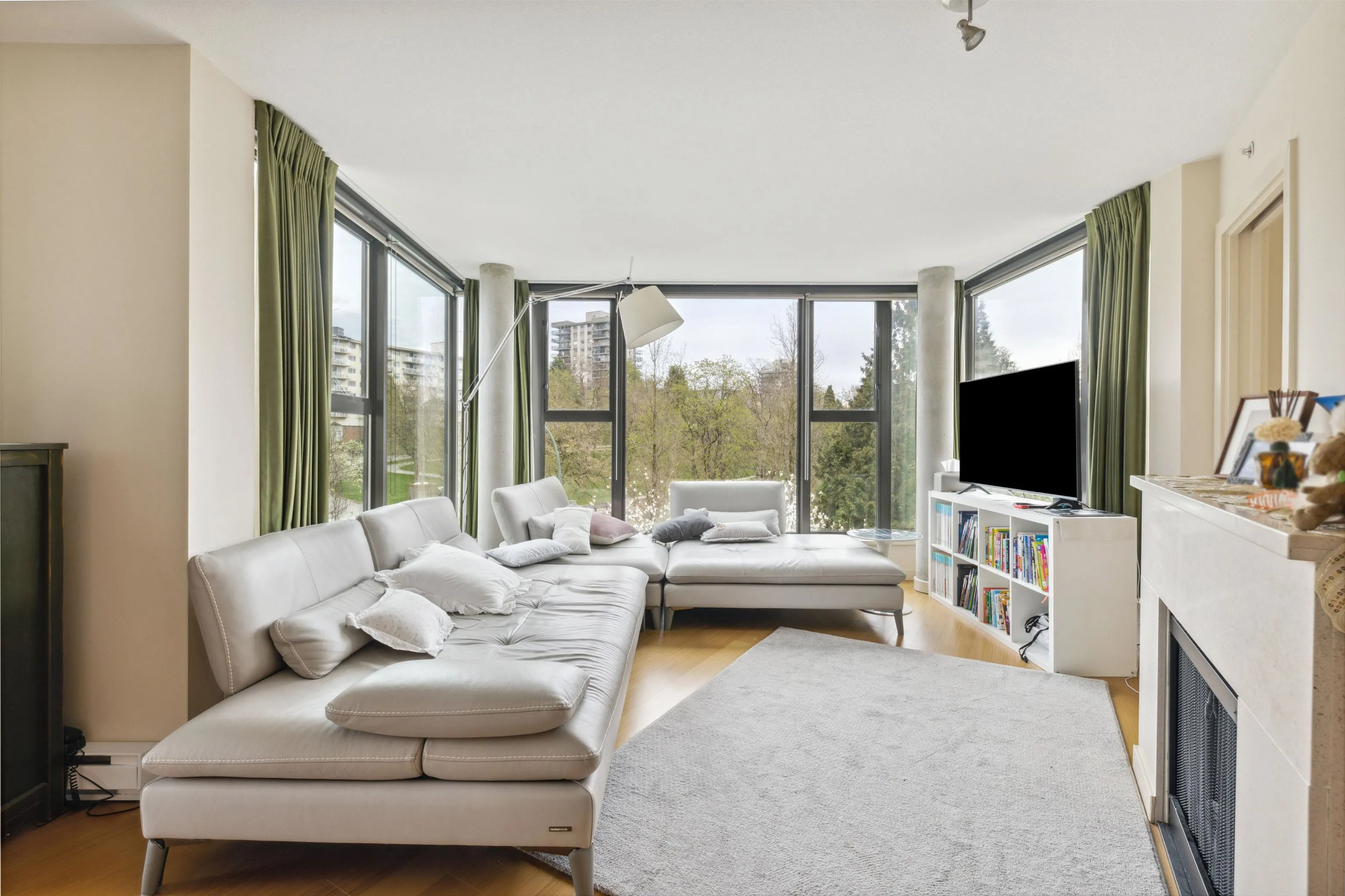 501 683 Victoria Park West