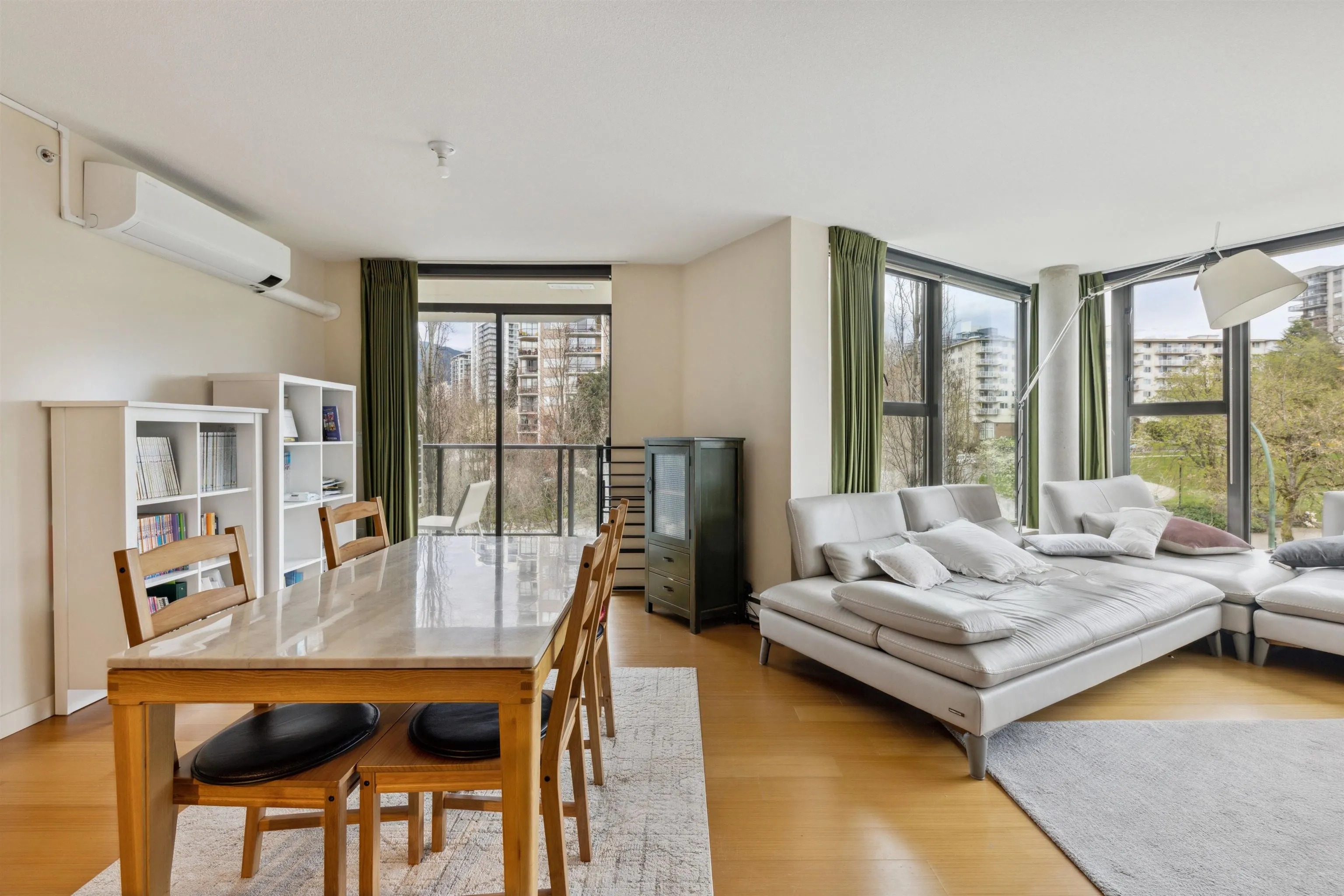 501 683 Victoria Park West