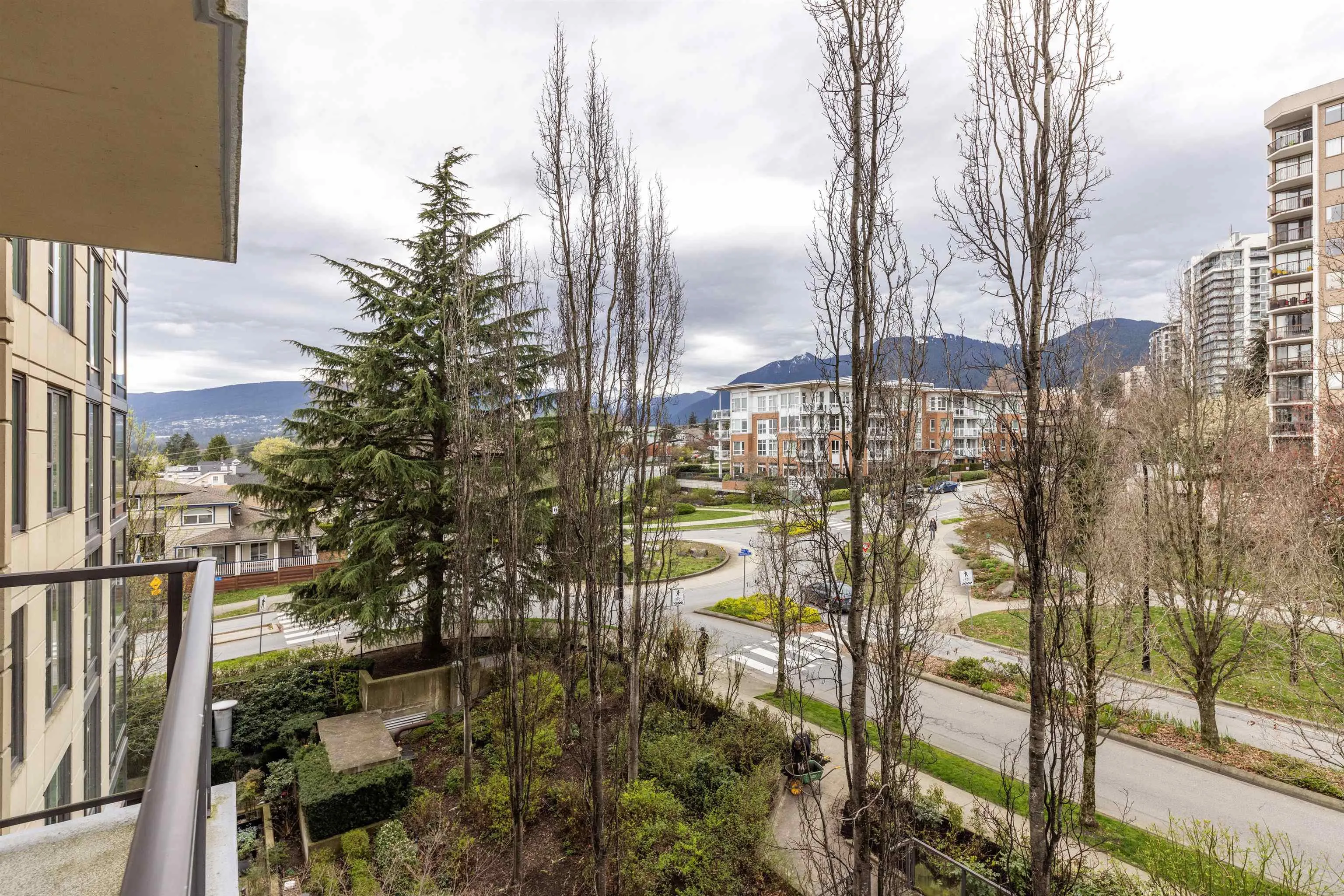 501 683 Victoria Park West