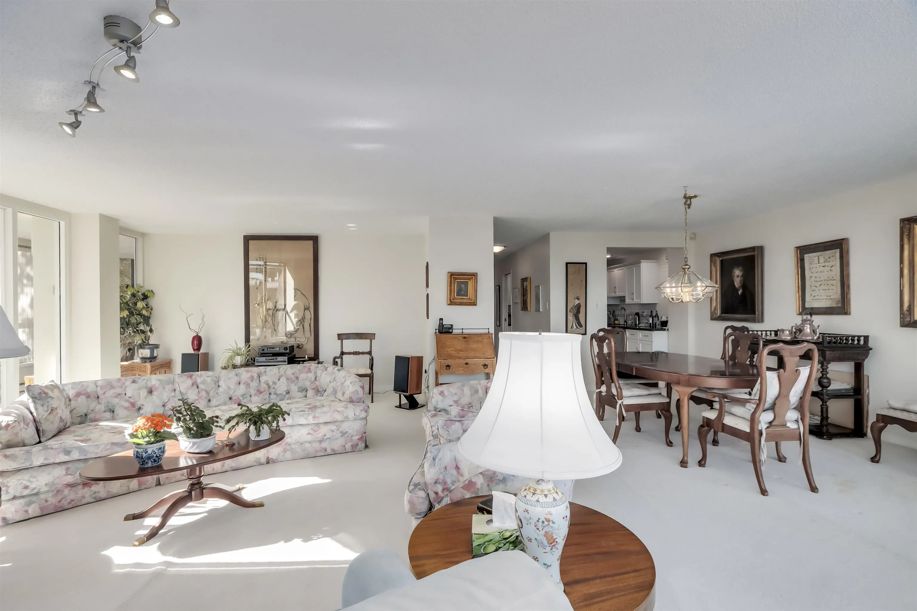 G01 1490 Pennyfarthing Drive