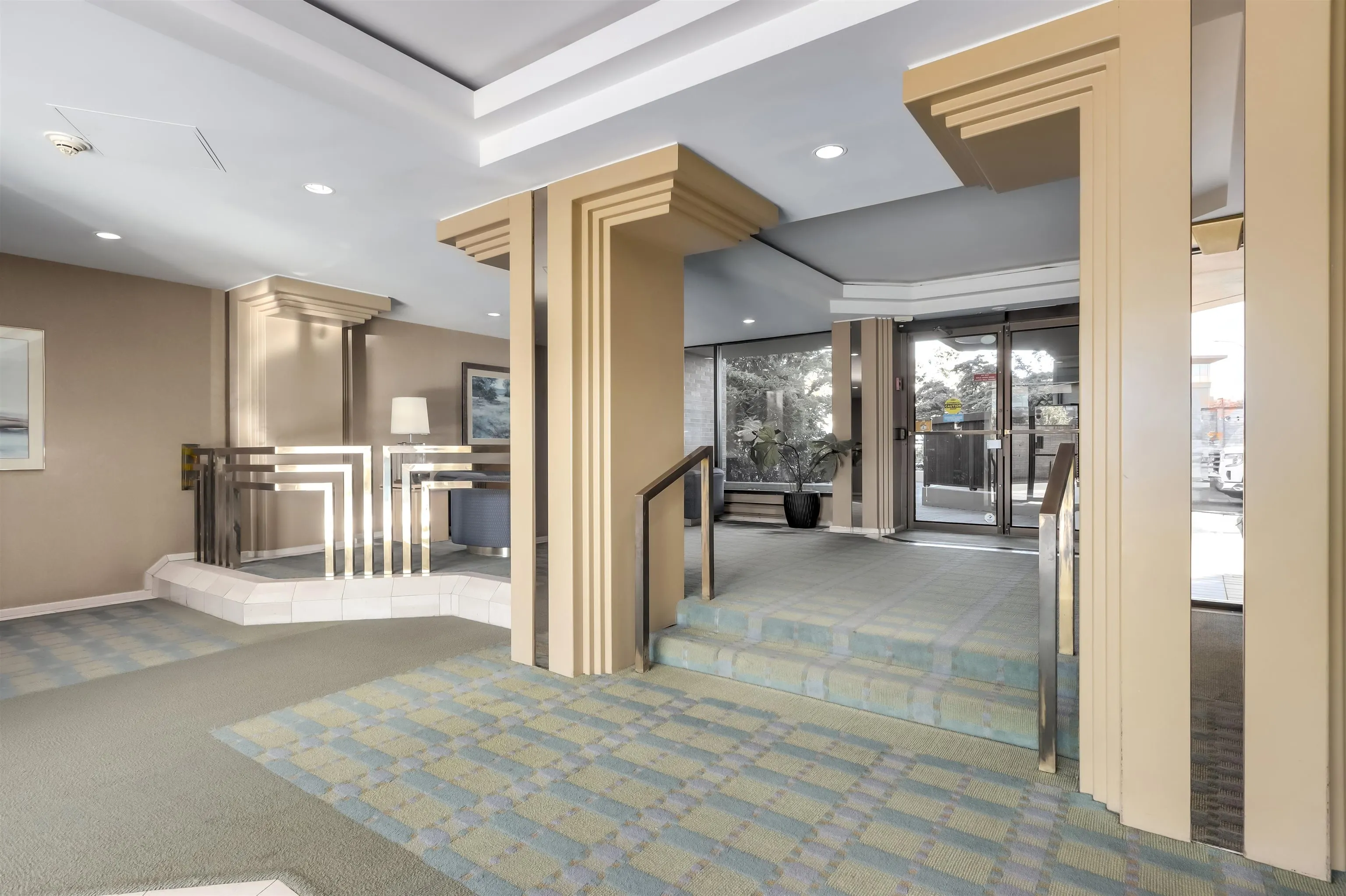 G01 1490 Pennyfarthing Drive