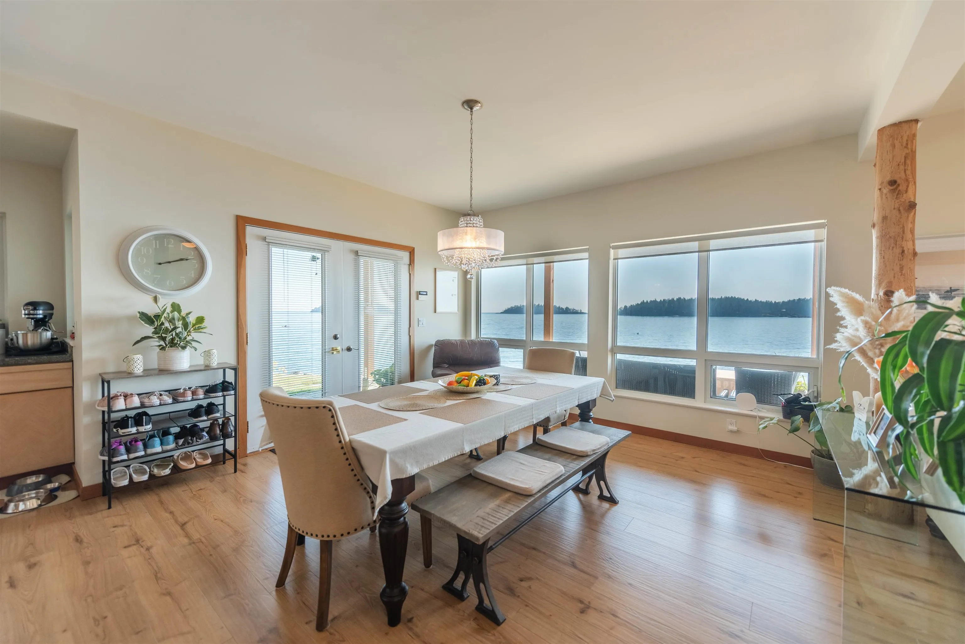 6655 Sunshine Coast Highway