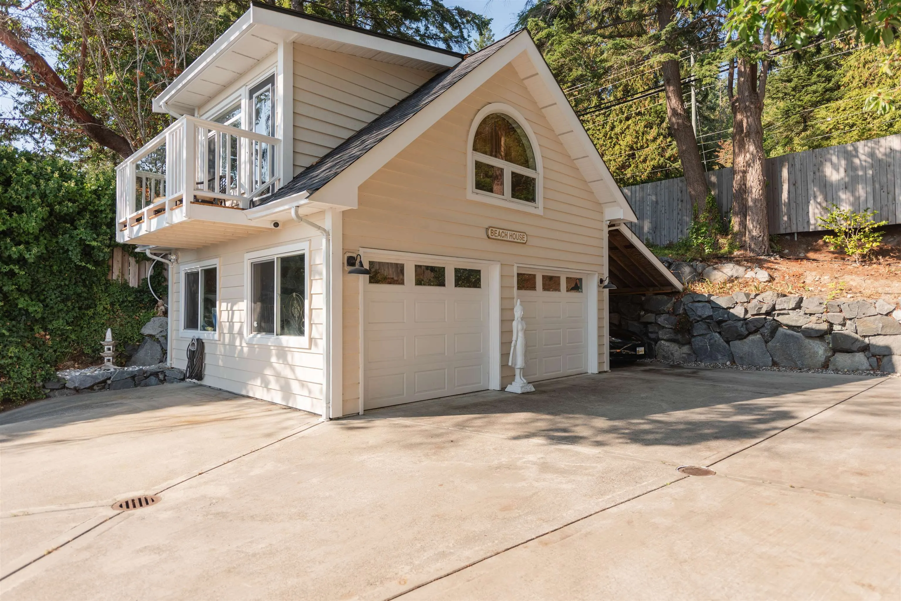 6655 Sunshine Coast Highway