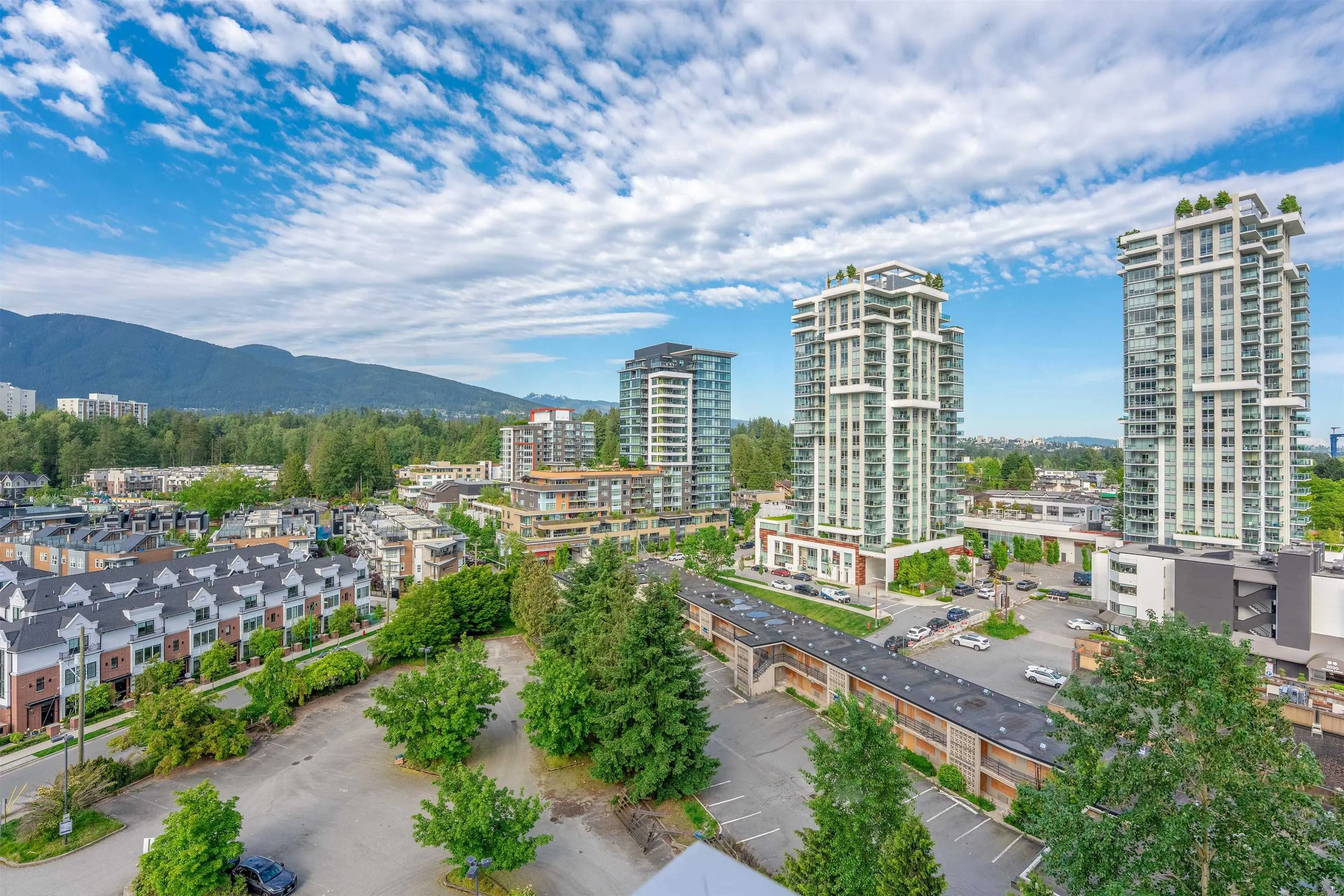 902 200 Klahanie Court