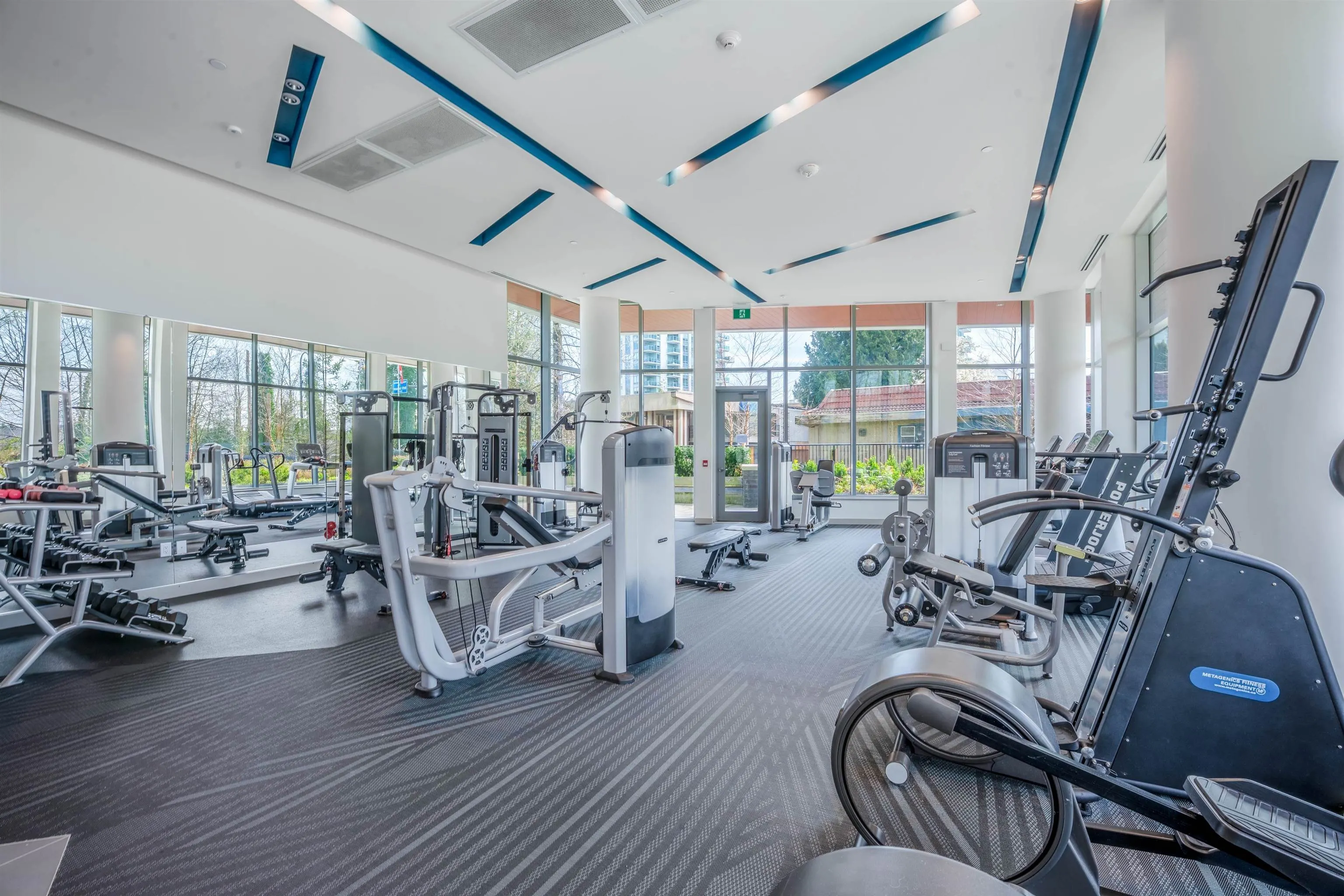 902 200 Klahanie Court