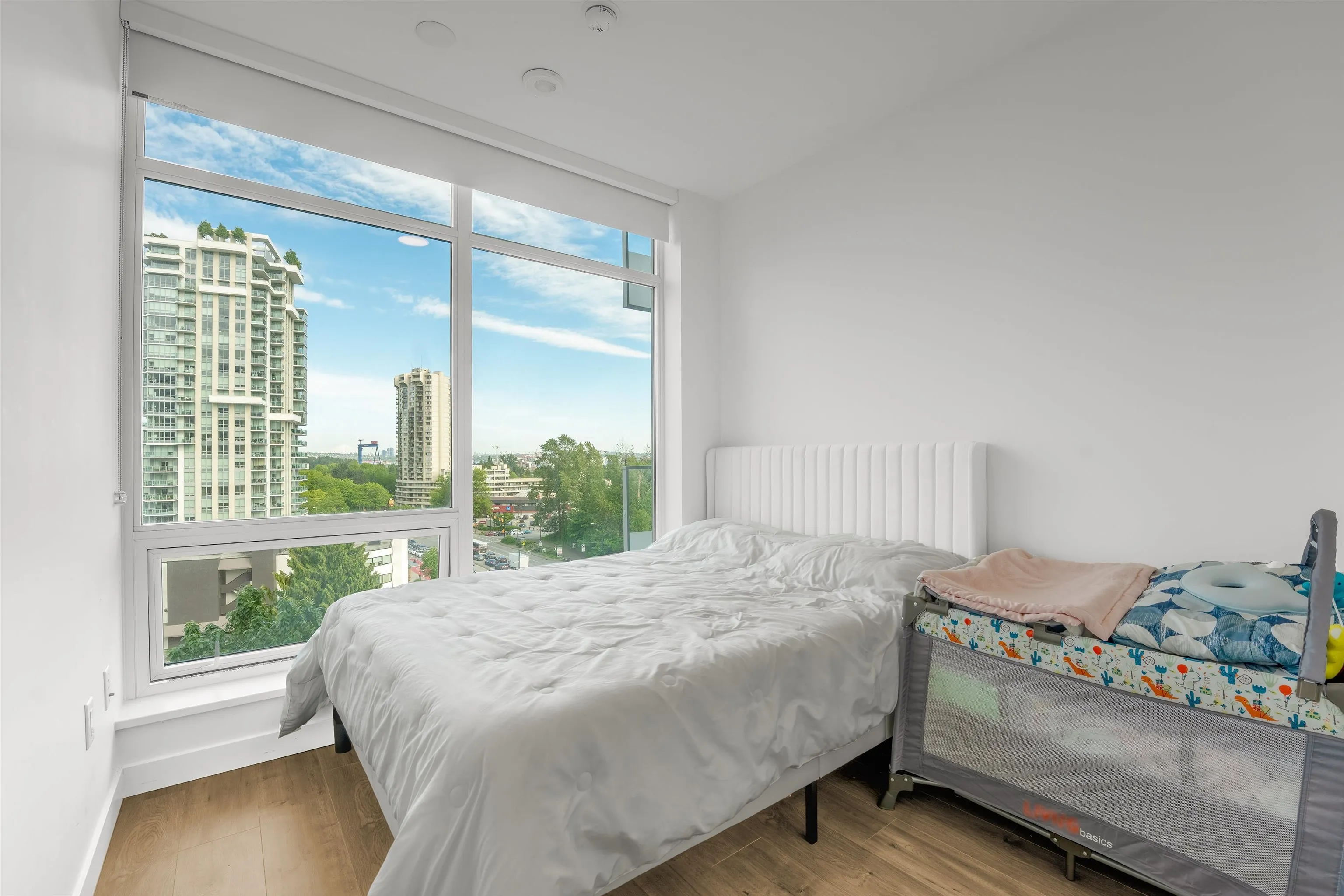 902 200 Klahanie Court