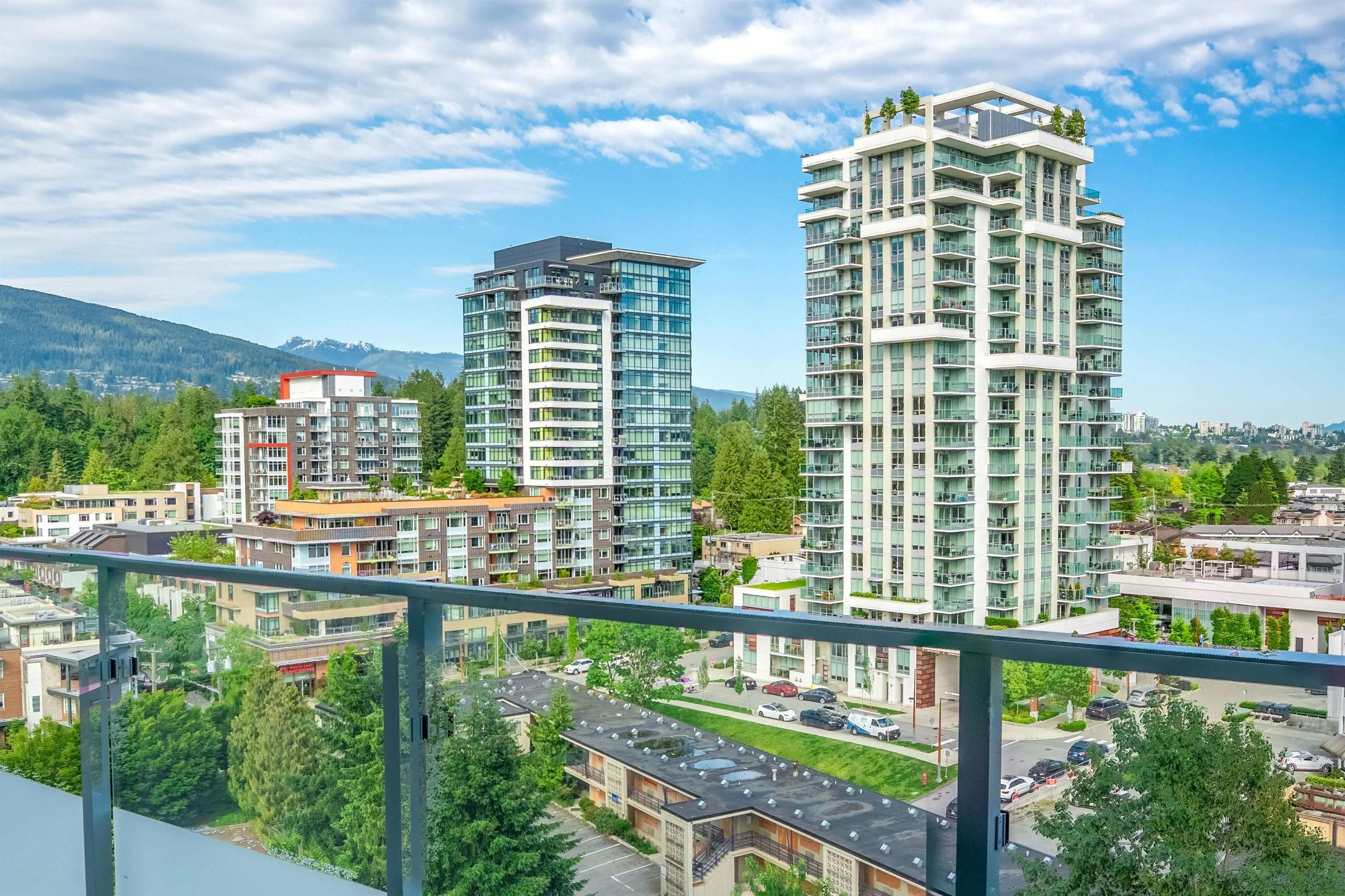 902 200 Klahanie Court