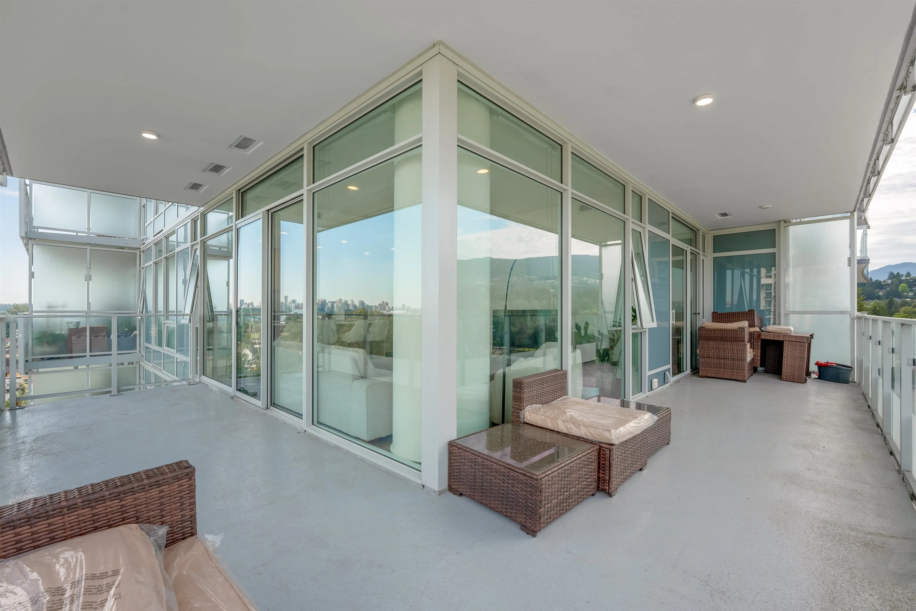 902 200 Klahanie Court