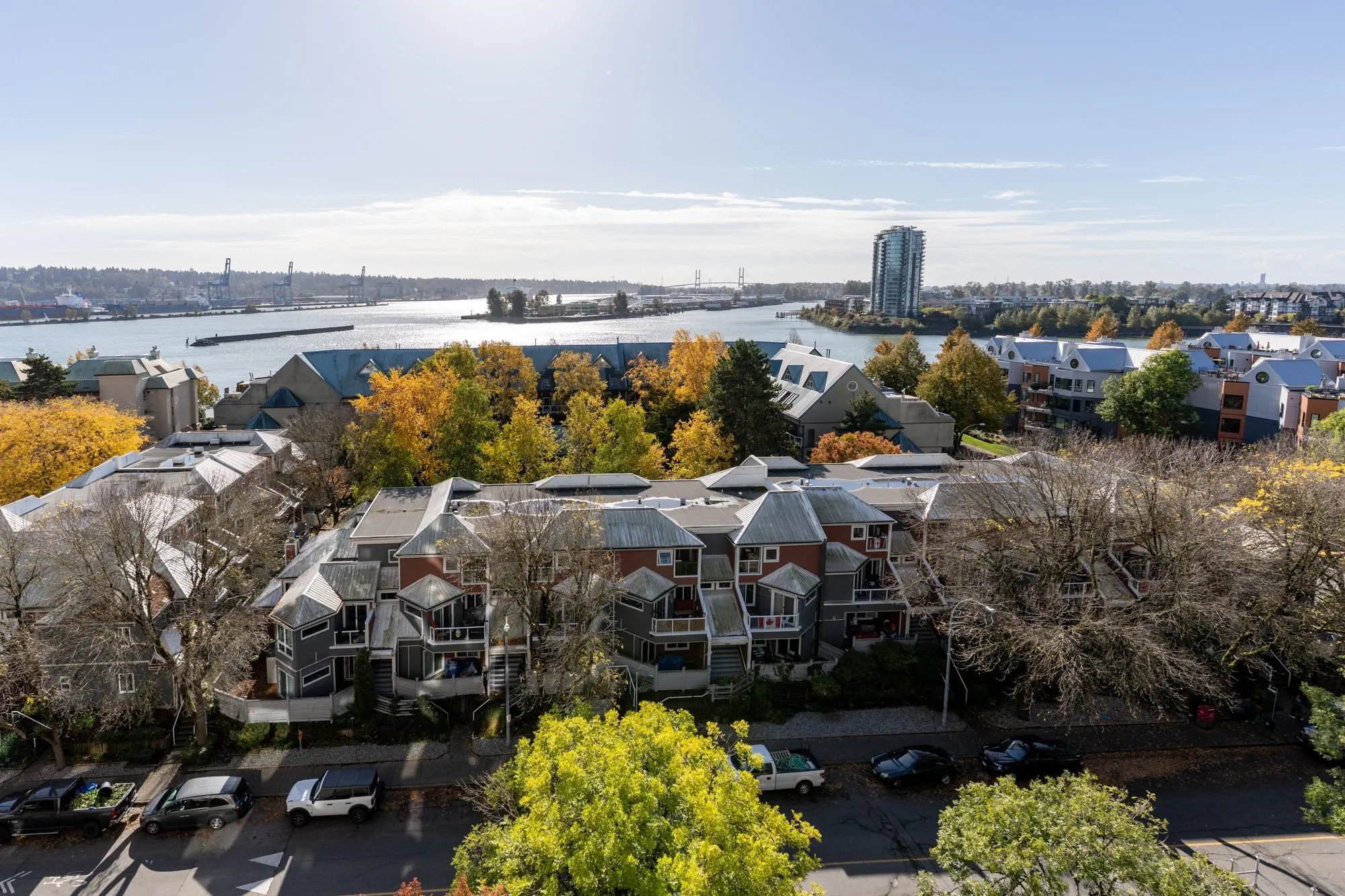 905 1065 Quayside Drive