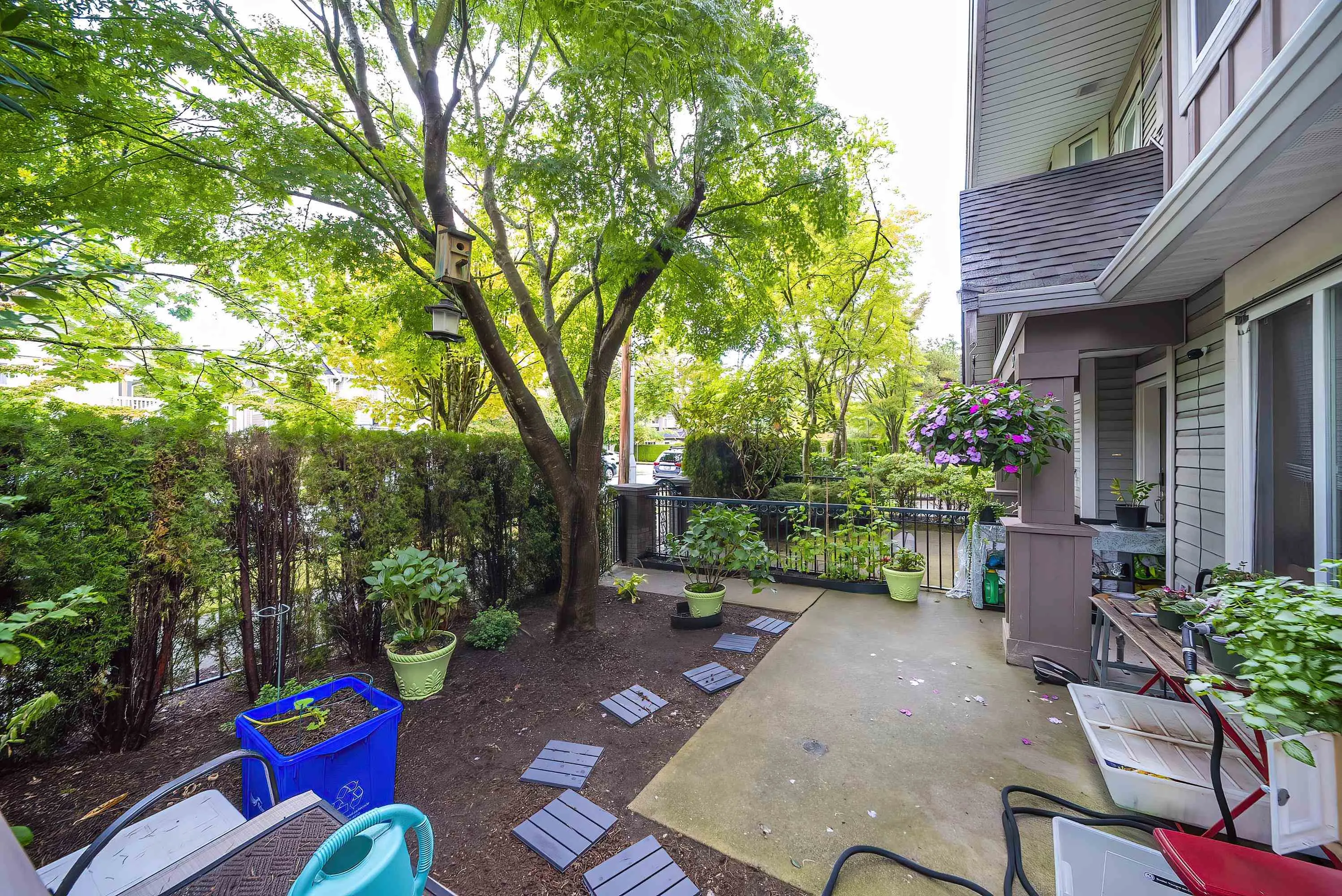 15 9288 Keefer Avenue