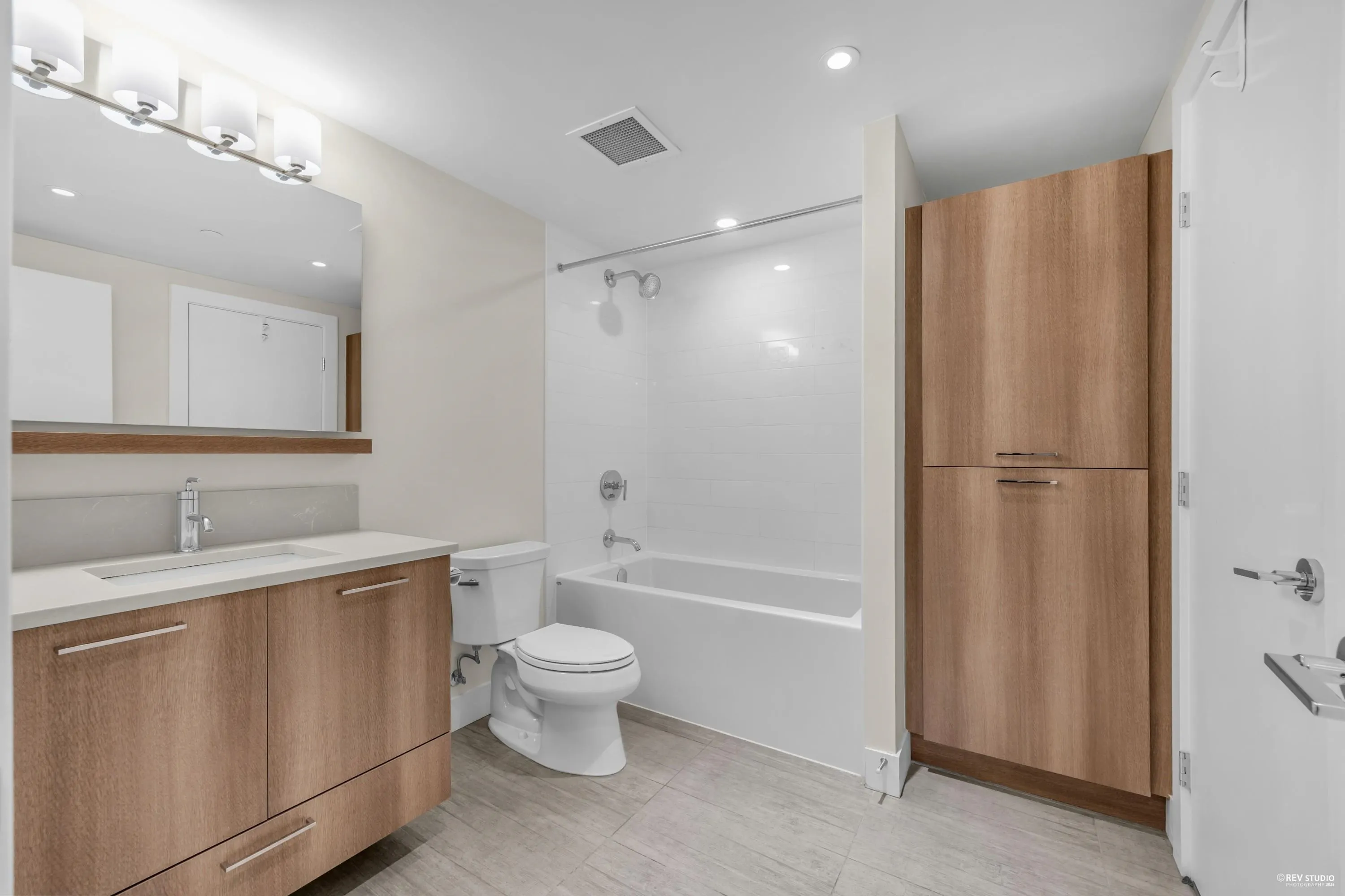 406 258 Nelson's Court