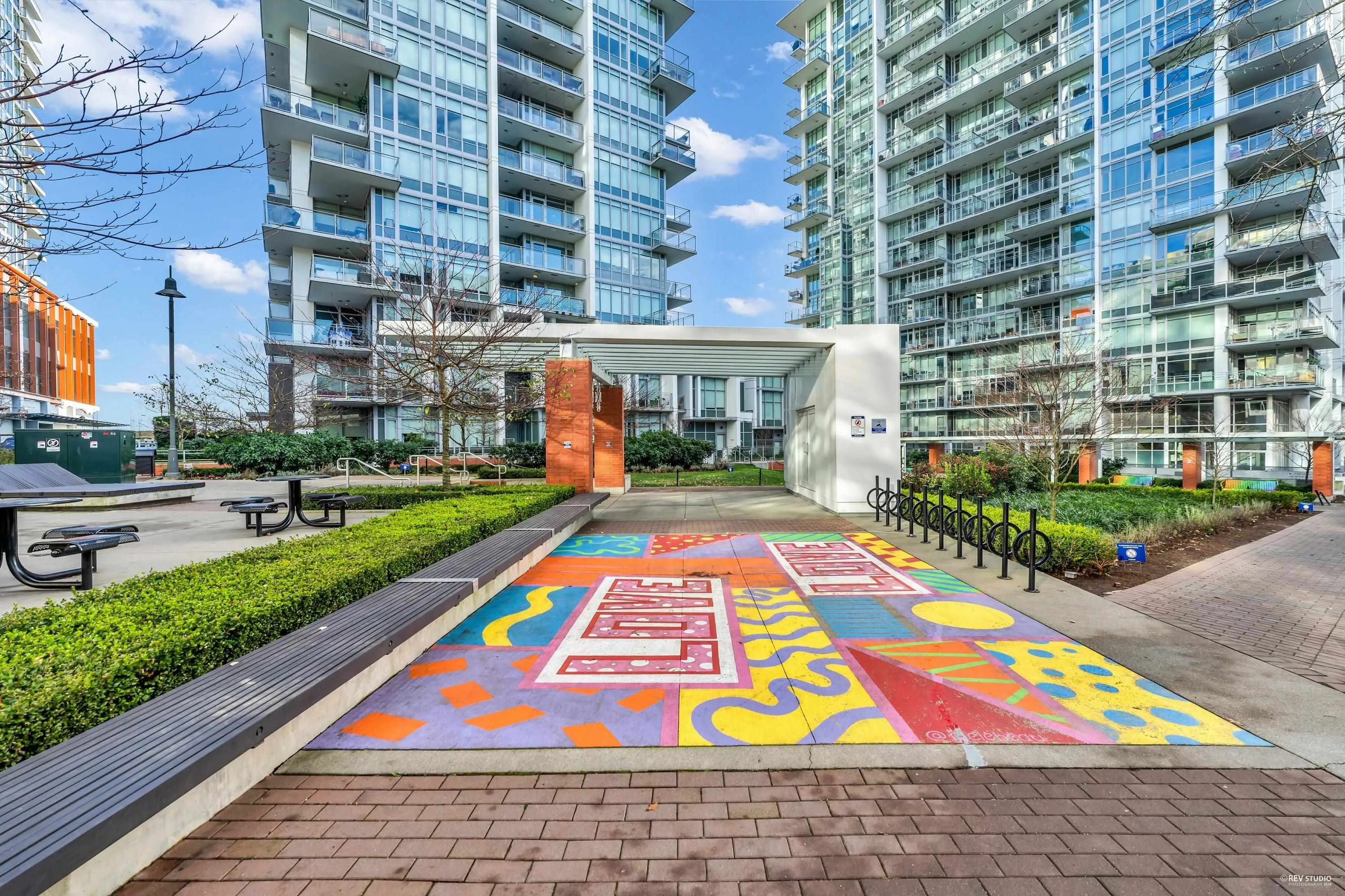 406 258 Nelson's Court