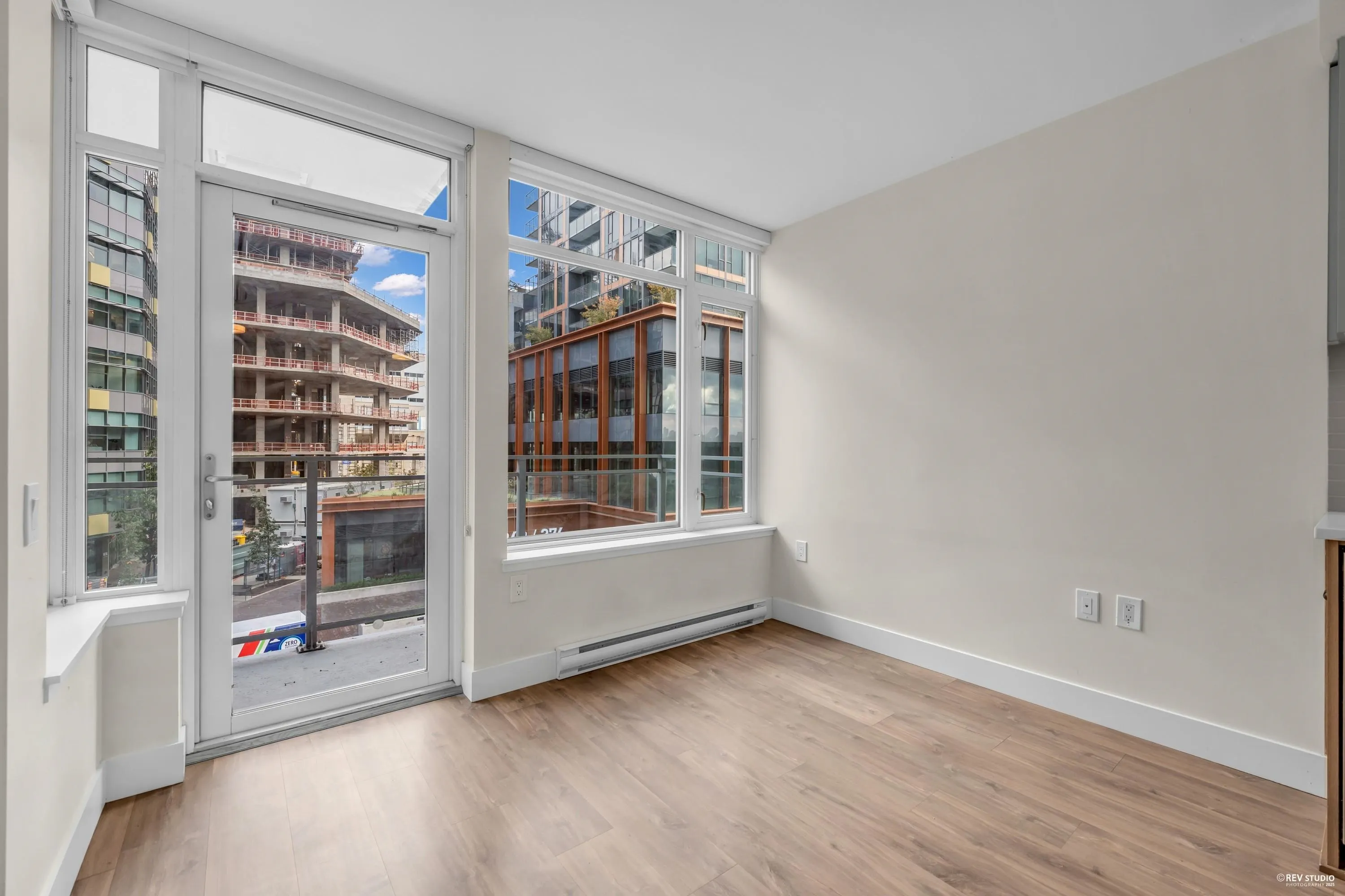 406 258 Nelson's Court