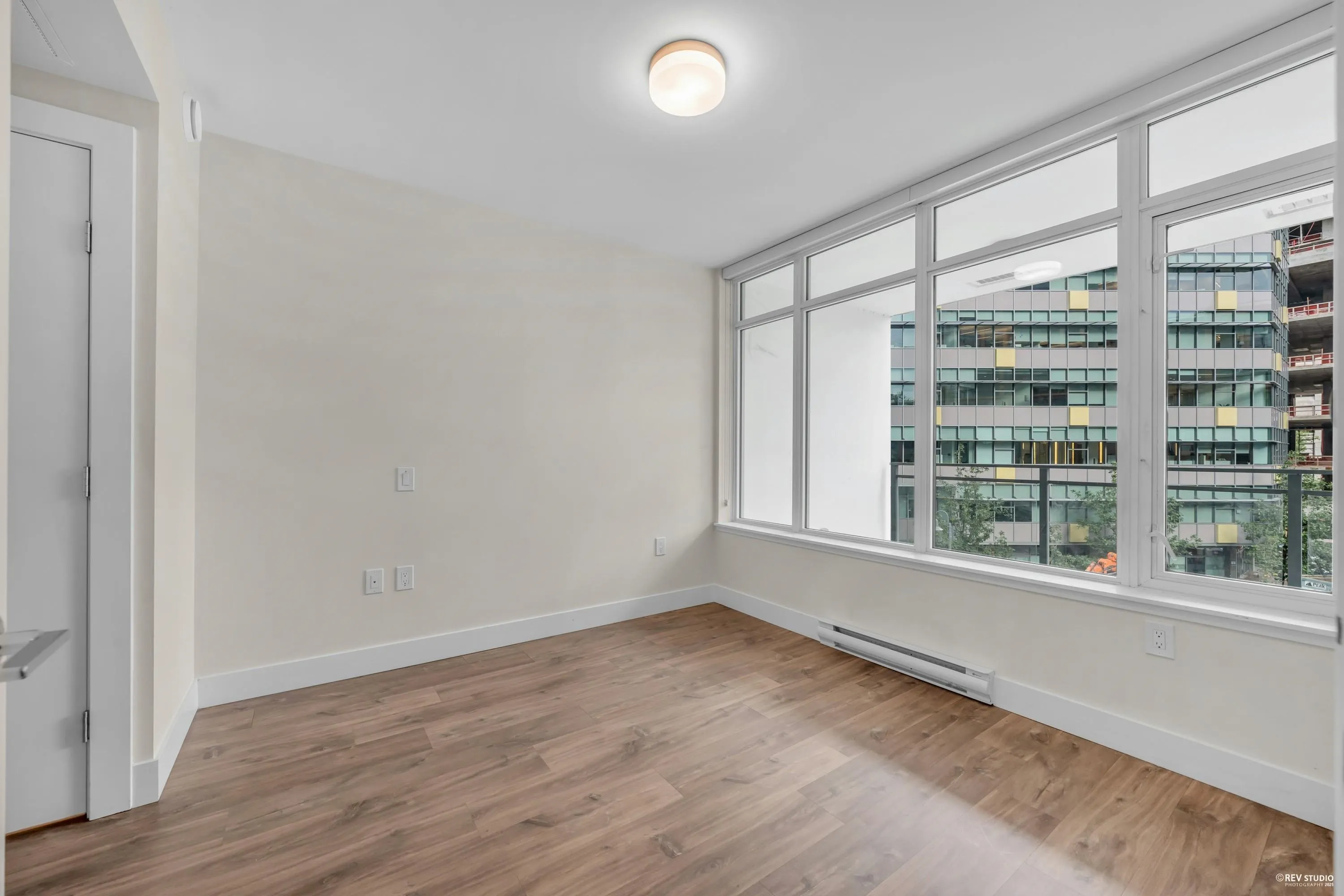 406 258 Nelson's Court