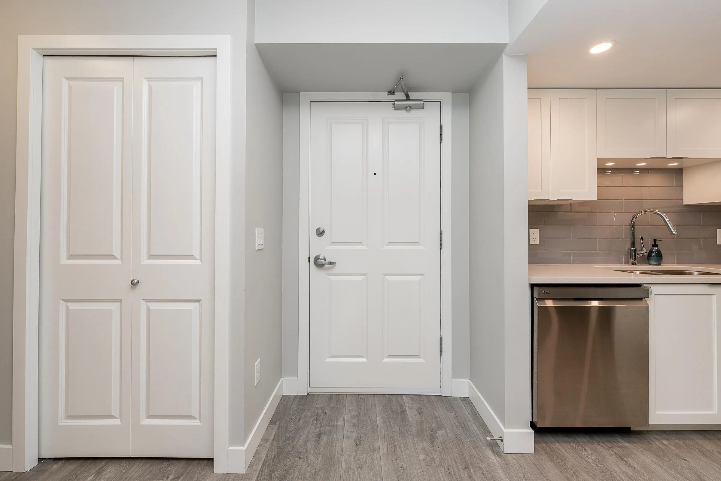 204 285 Newport Drive