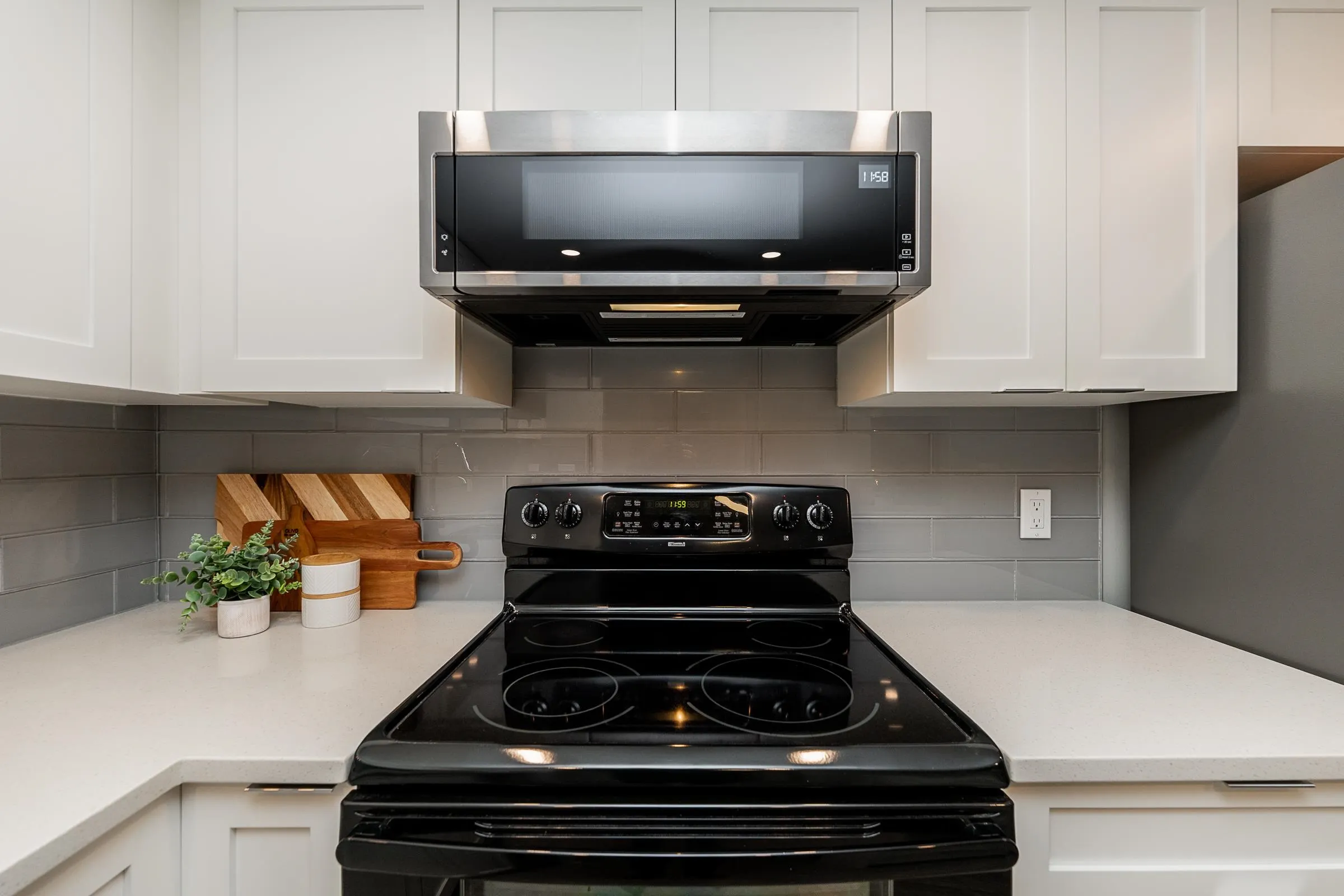 204 285 Newport Drive