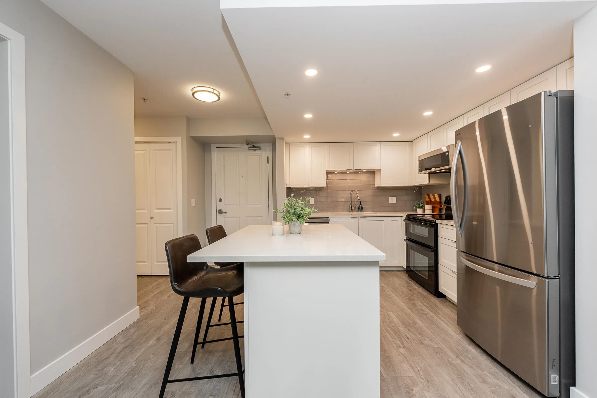 204 285 Newport Drive