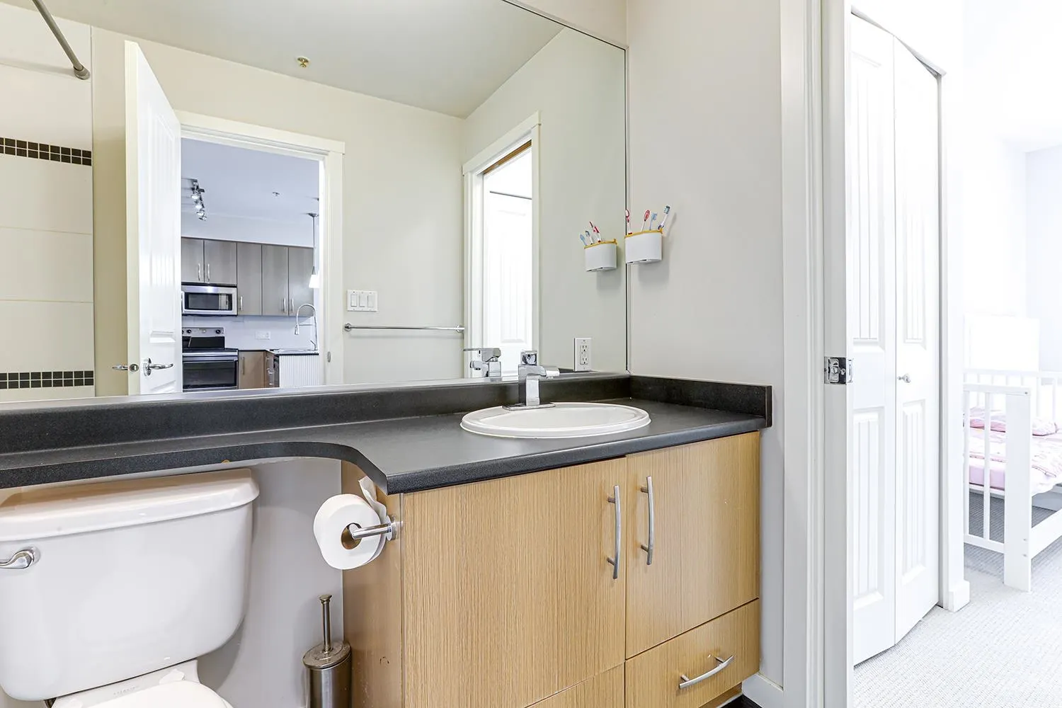 307 22290 North Avenue