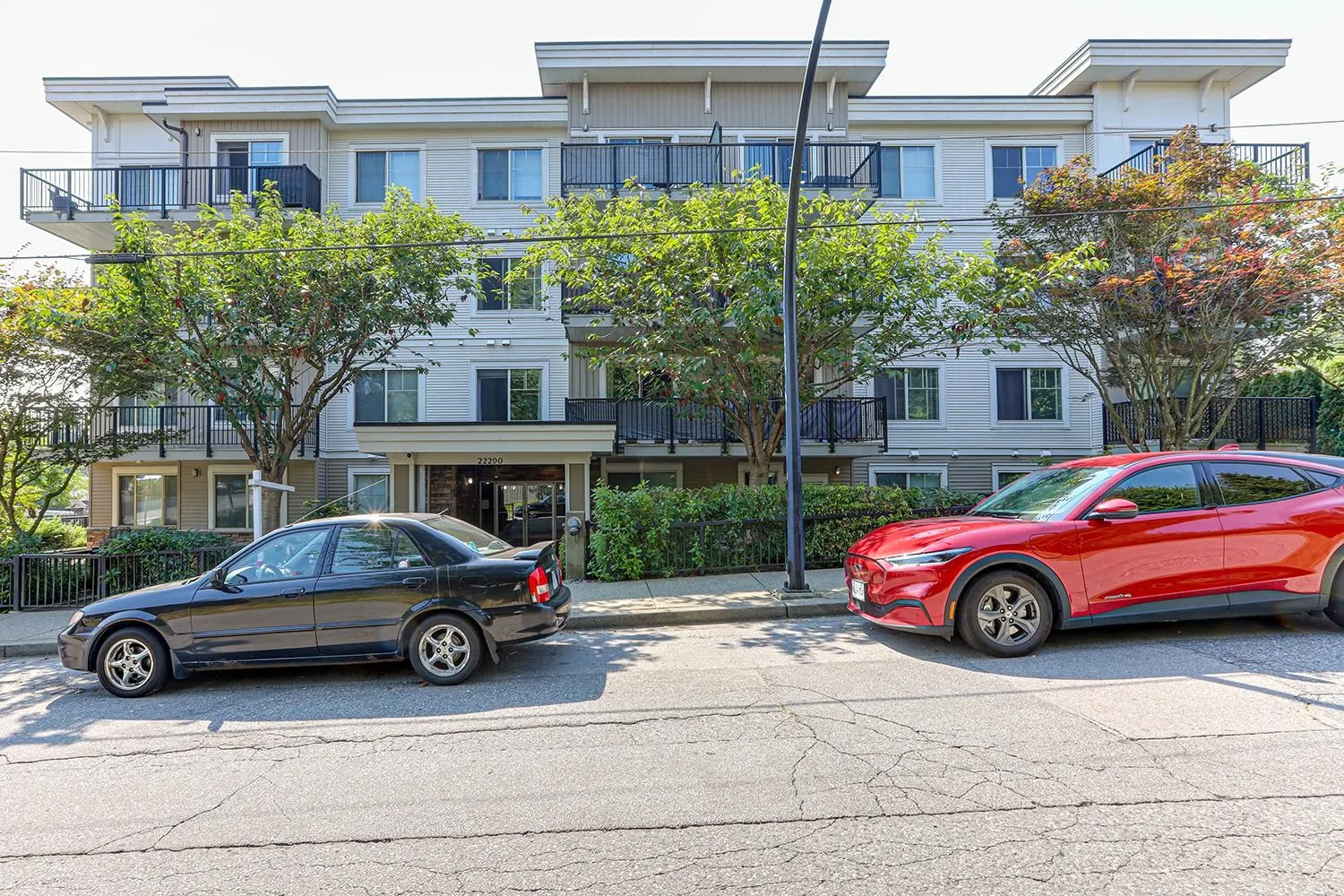 307 22290 North Avenue