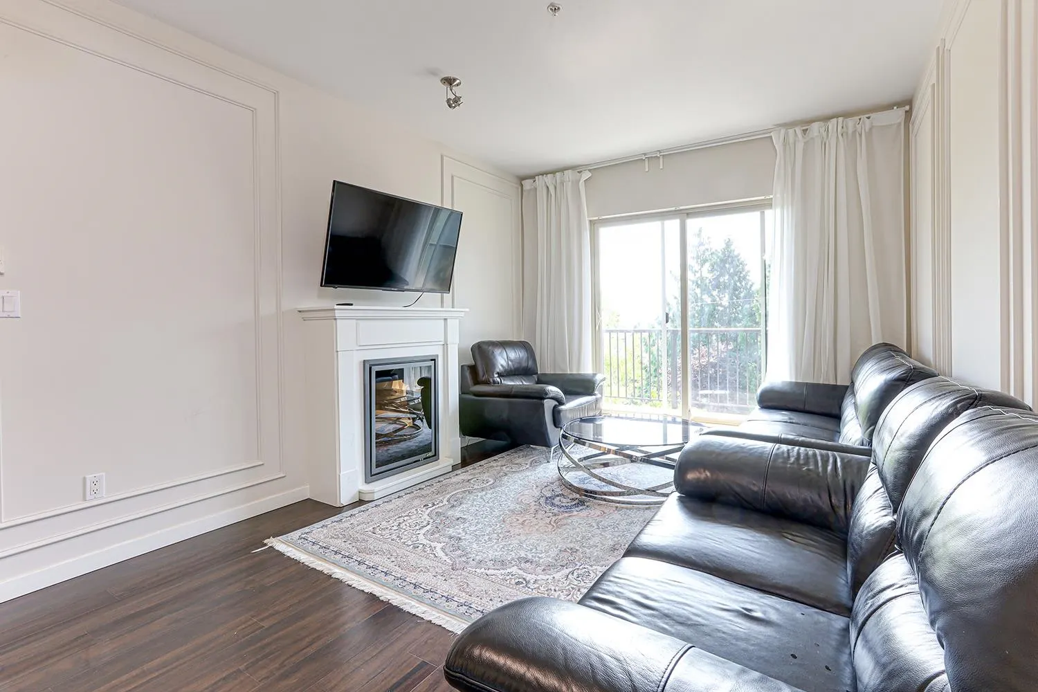 307 22290 North Avenue