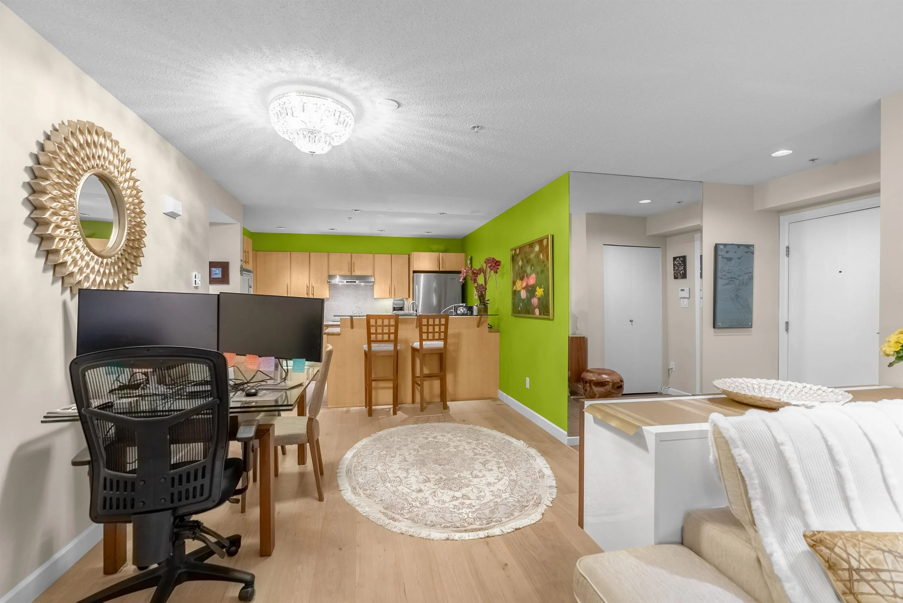 104 3750 Edgemont Boulevard