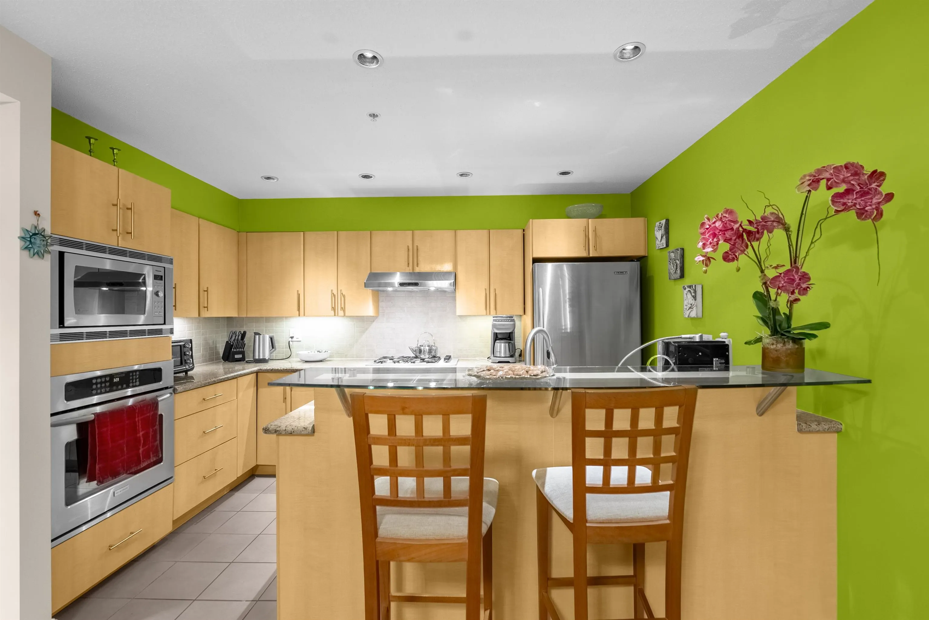 104 3750 Edgemont Boulevard