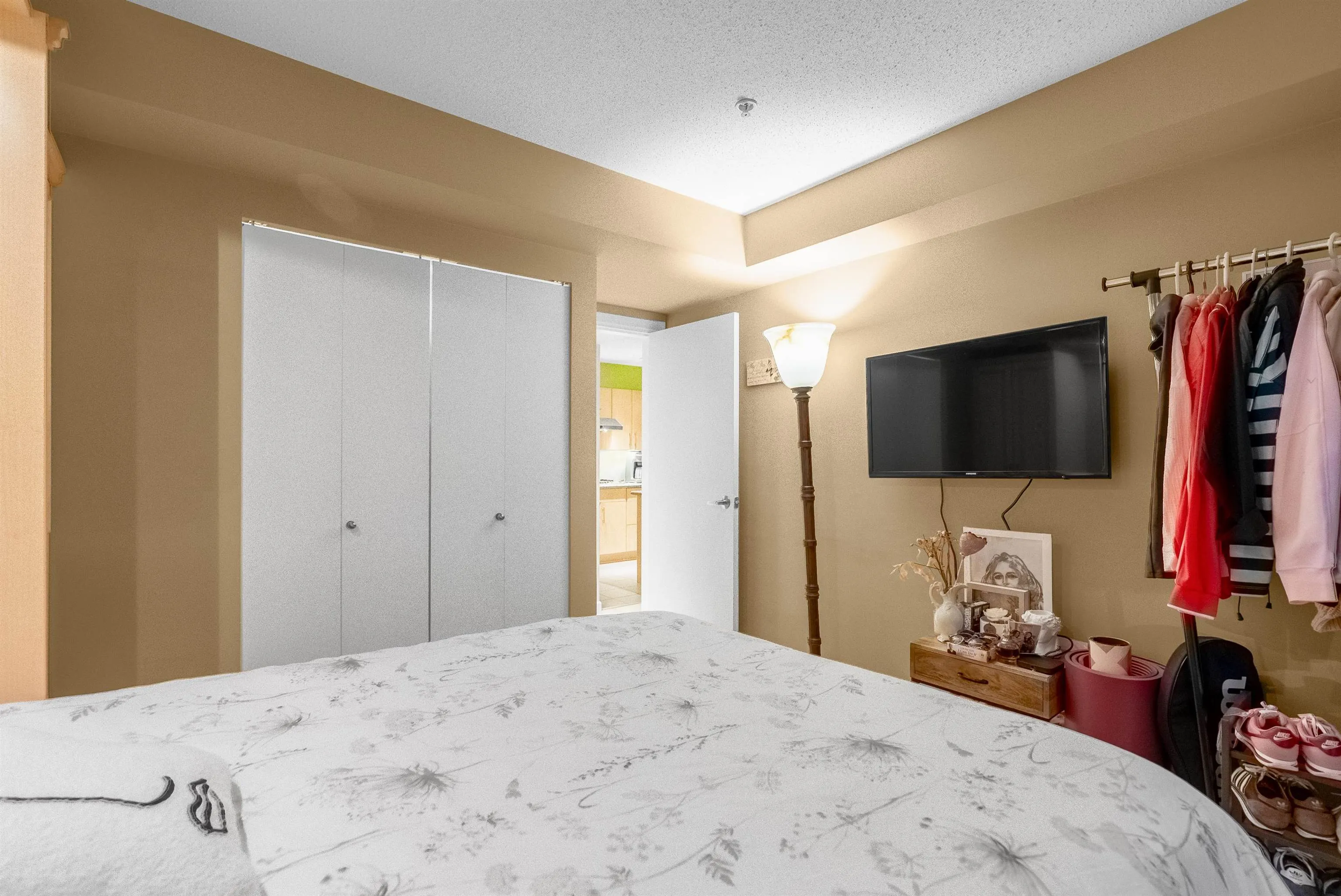 104 3750 Edgemont Boulevard