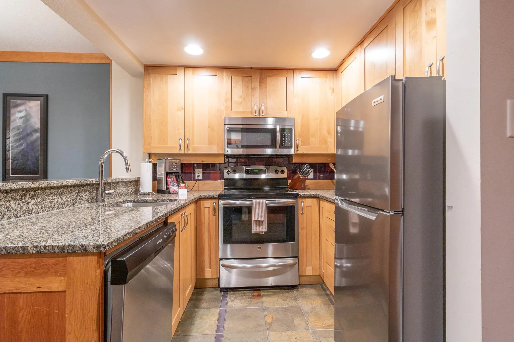 334C 2036 London Lane