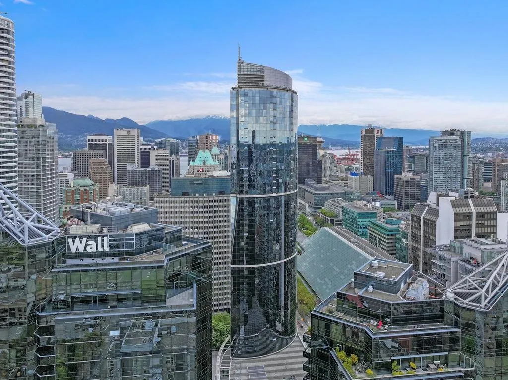 4303 938 Nelson Street