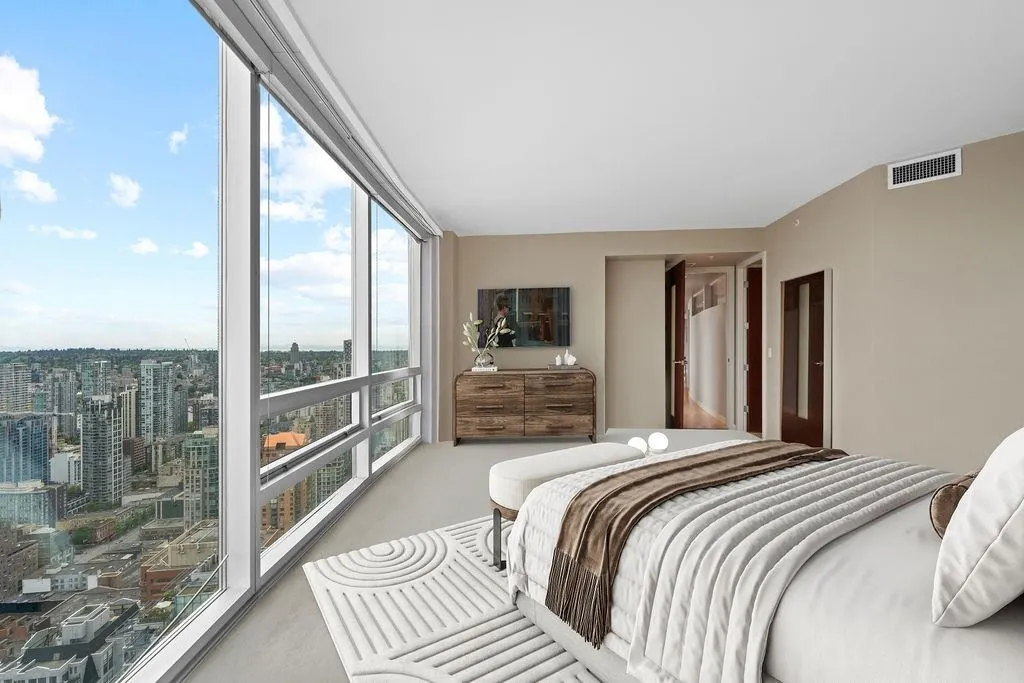 4303 938 Nelson Street