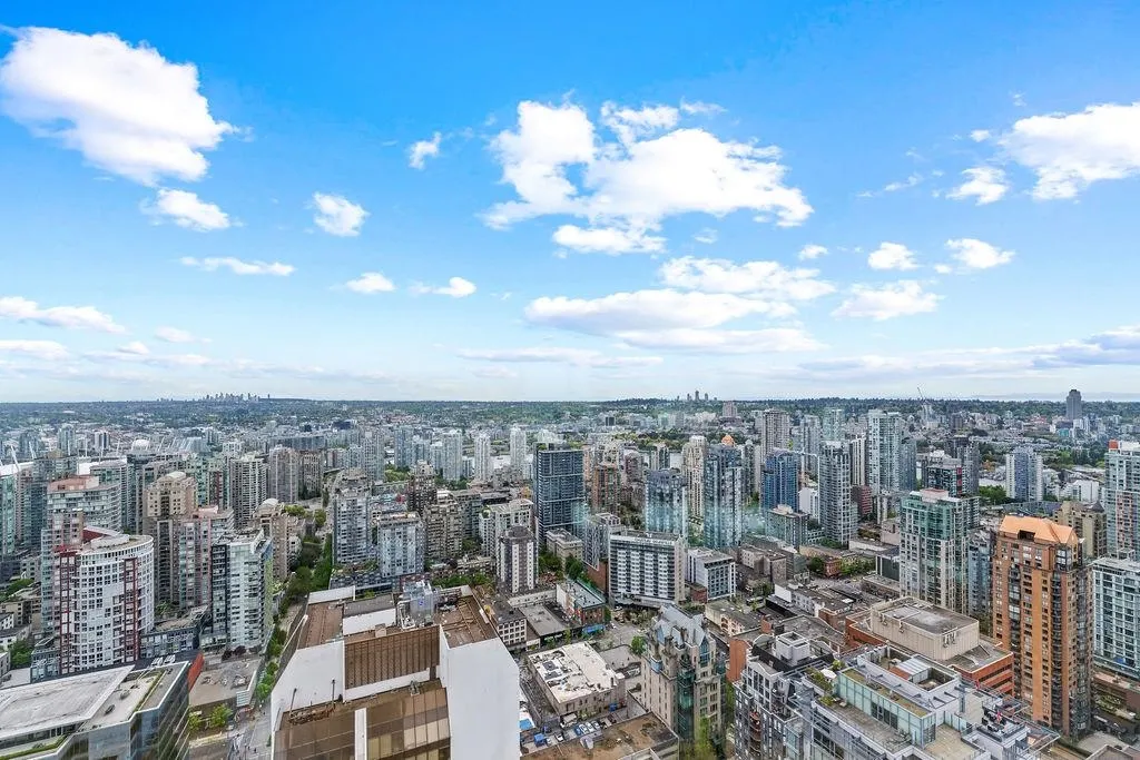 4303 938 Nelson Street