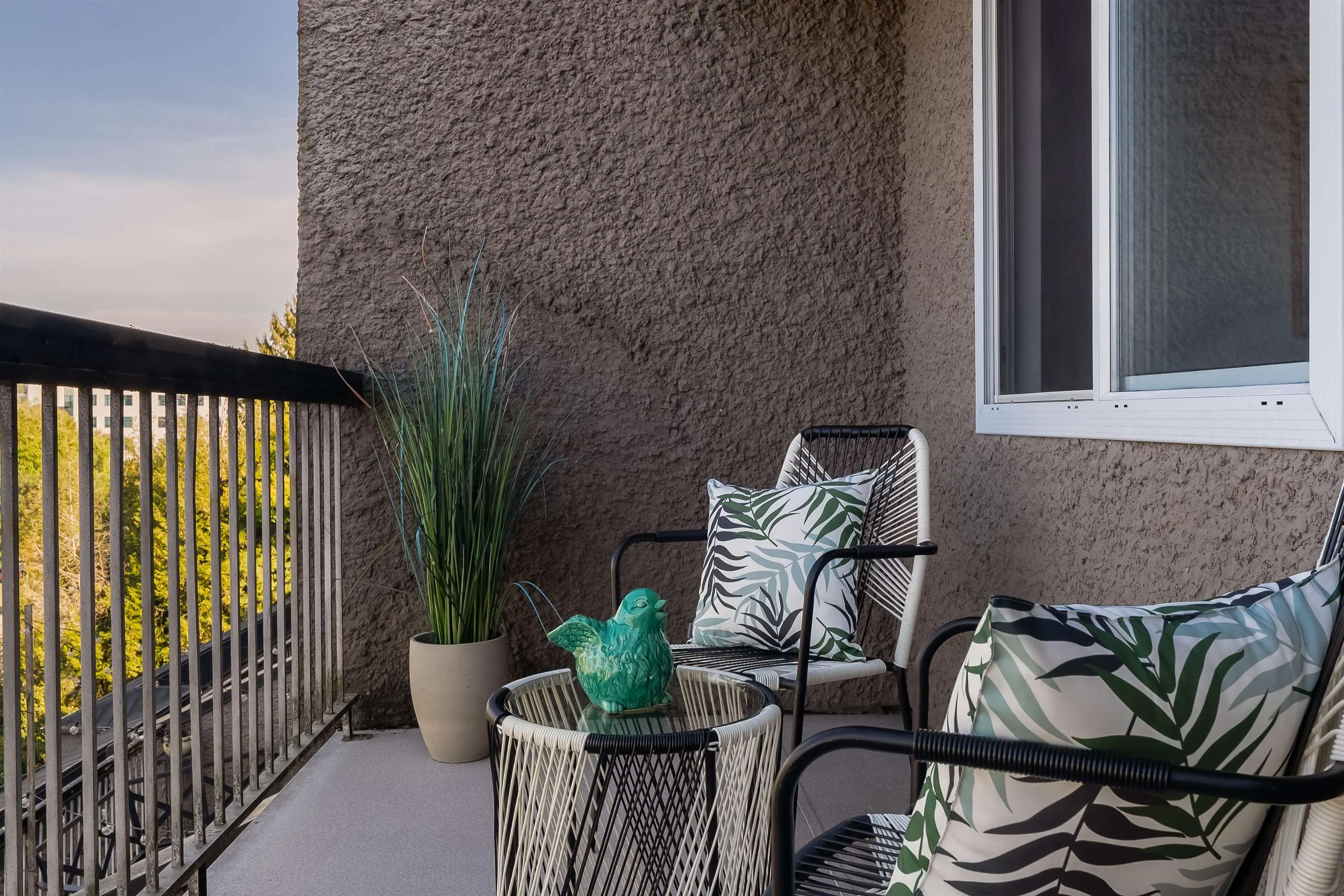 808 756 Great Northern Way