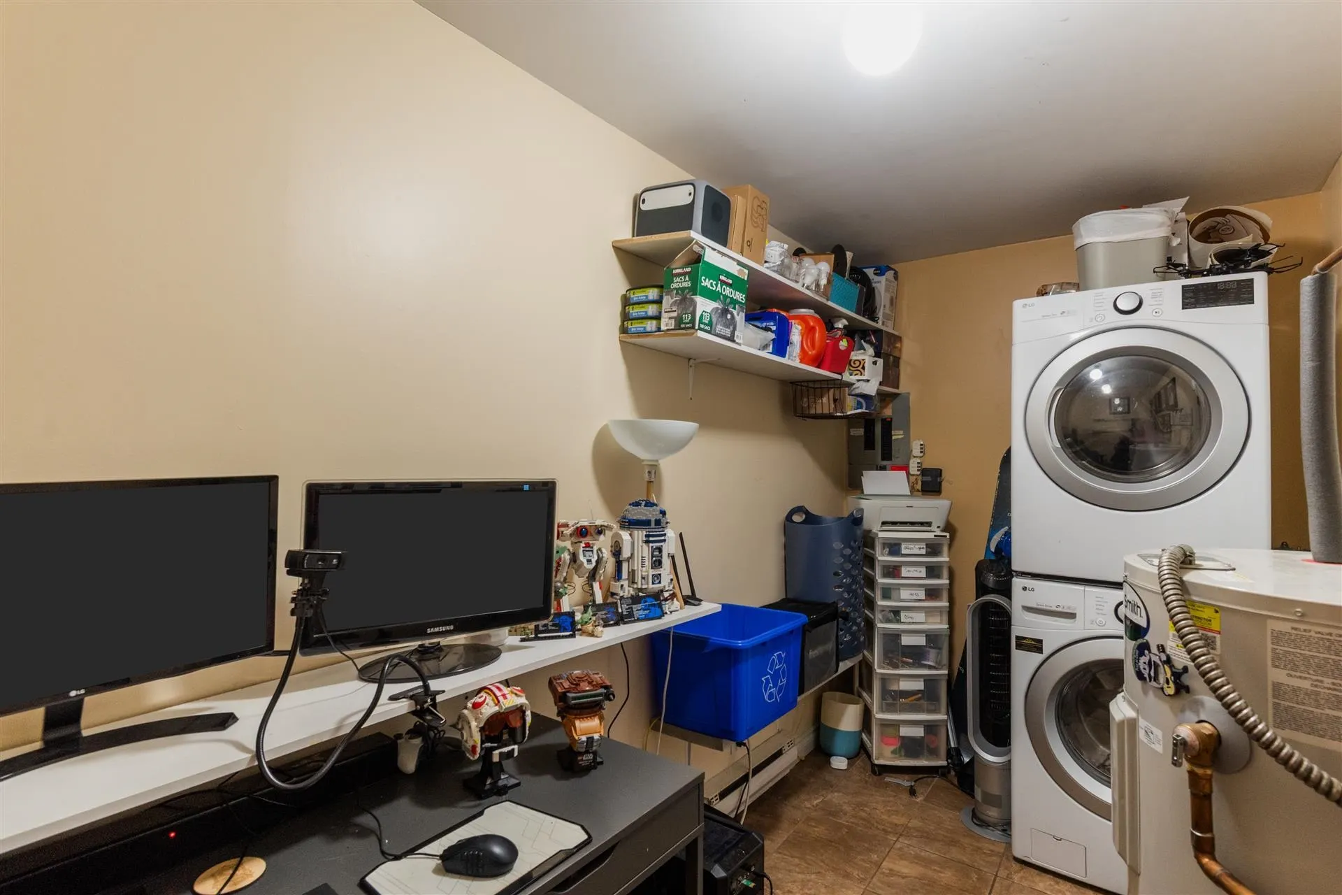 6217 E Greenside Drive