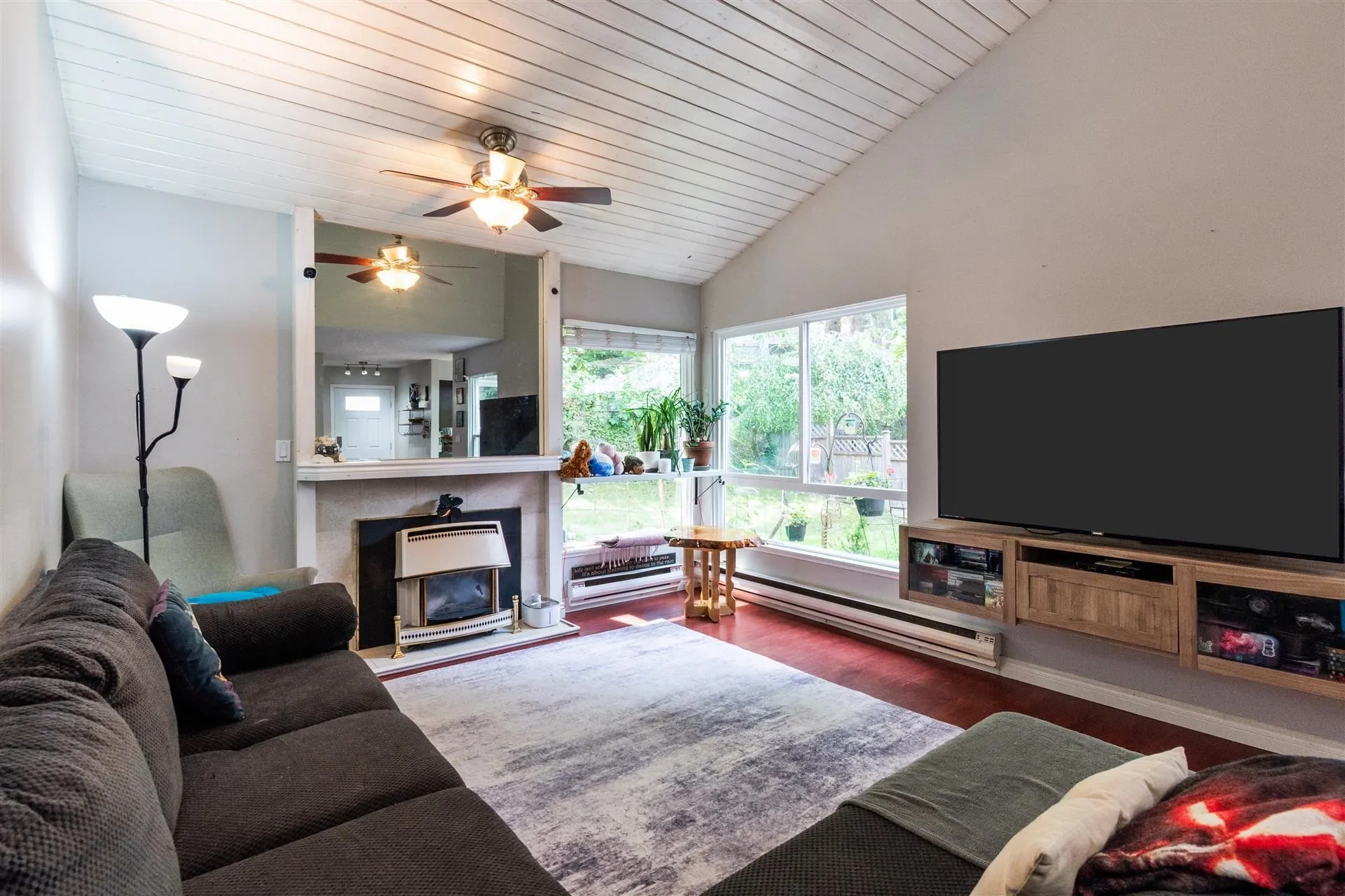 6217 E Greenside Drive