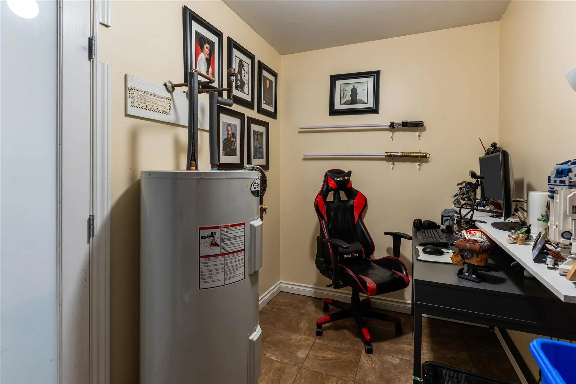 6217 E Greenside Drive