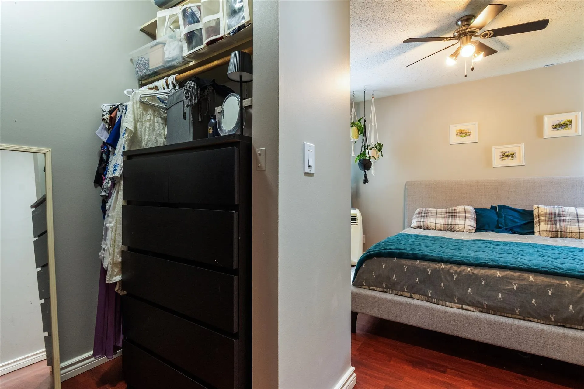 6217 E Greenside Drive