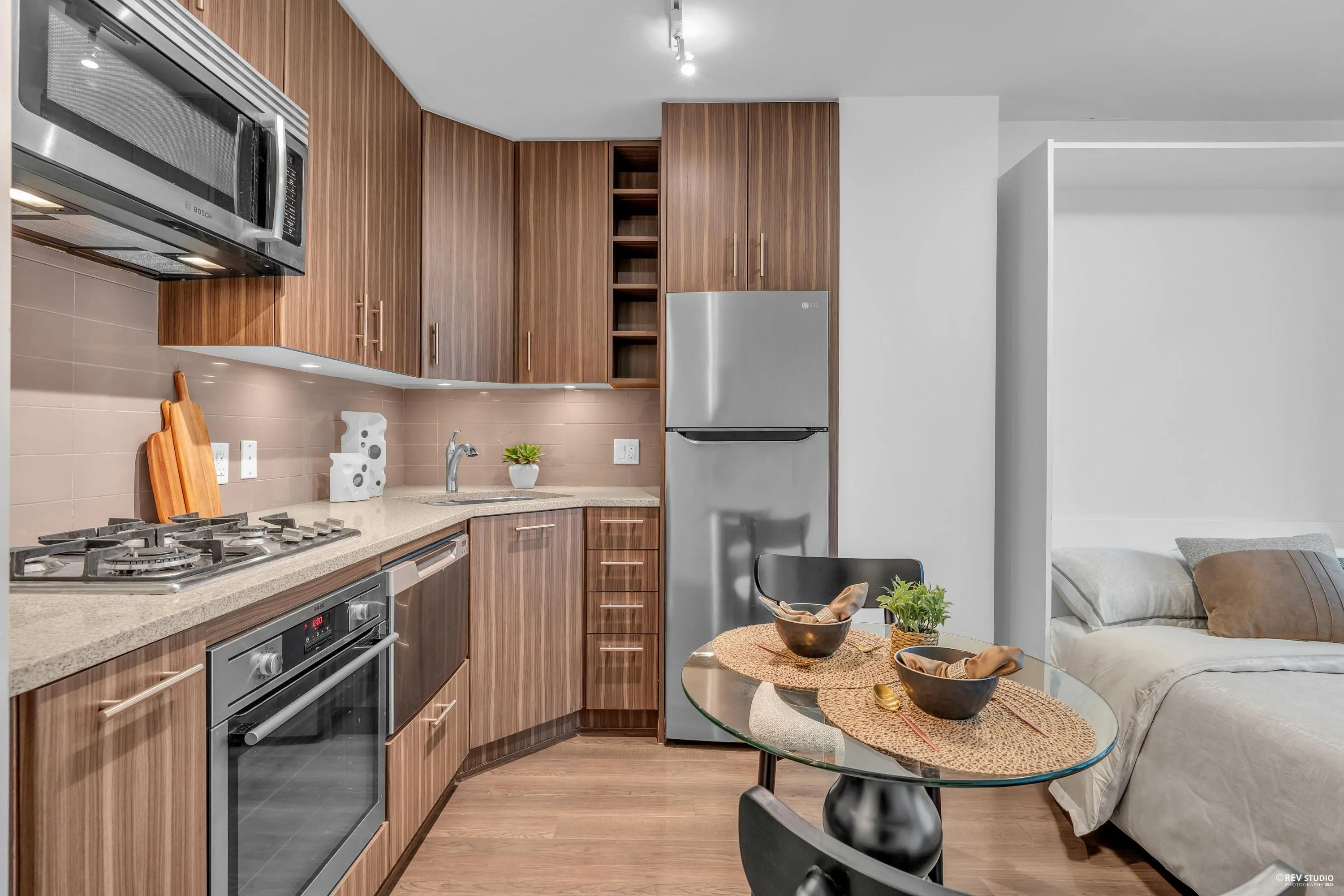 508 608 Belmont Street