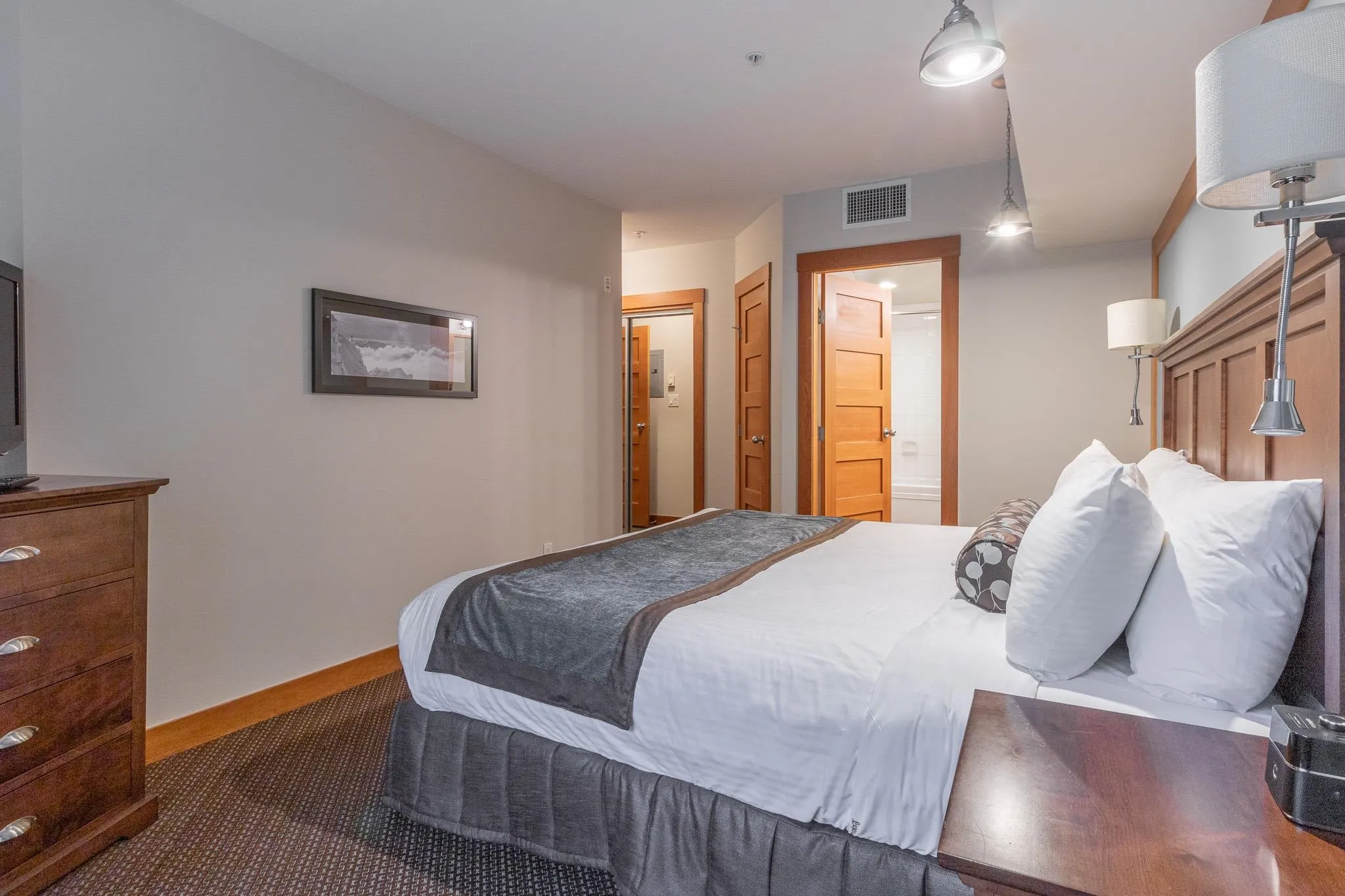 334D 2036 London Lane