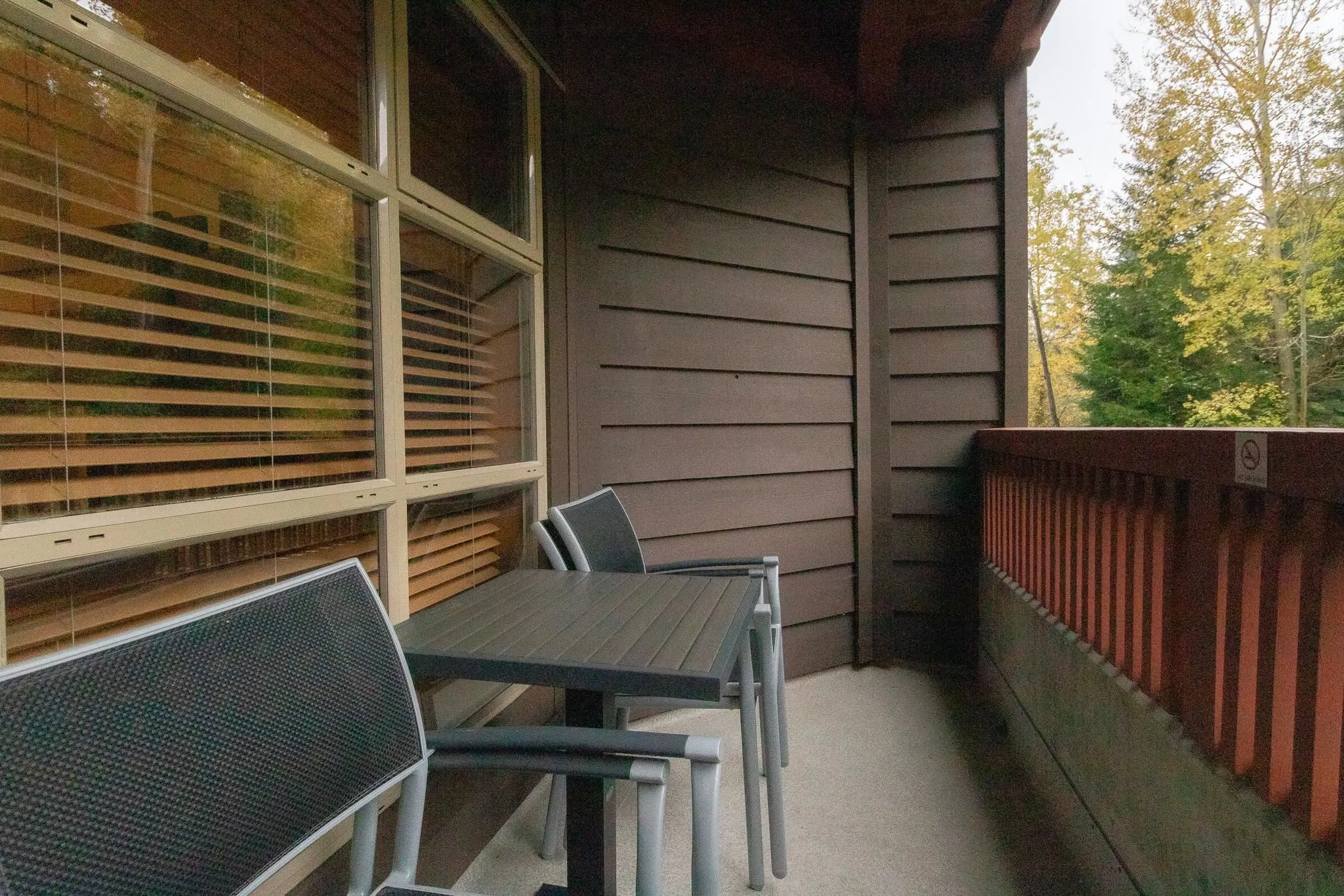 334D 2036 London Lane